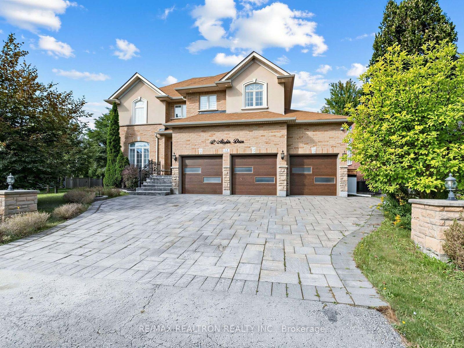 12 Anglin Drive, Richmond Hill — Detached for sale, photo 1