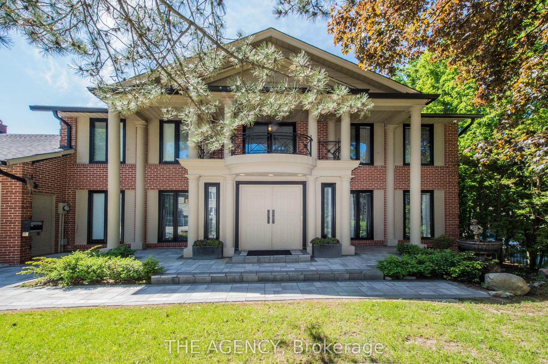 7 Shady Oaks Crescent, Toronto — Detached for sale, photo 1