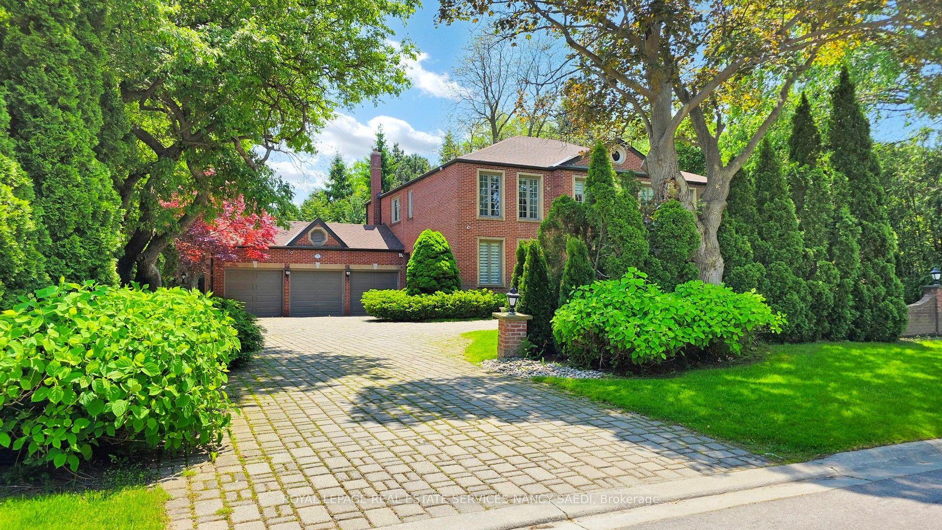 21 Forest Heights Boulevard, Toronto — Detached for sale, photo 1