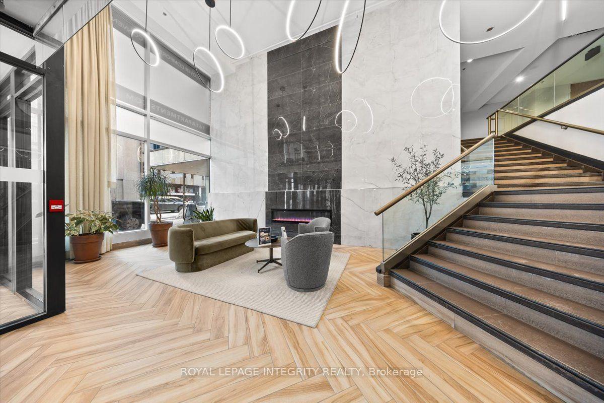 161 Laurier Avenue W 1203 #1203 — photo 1