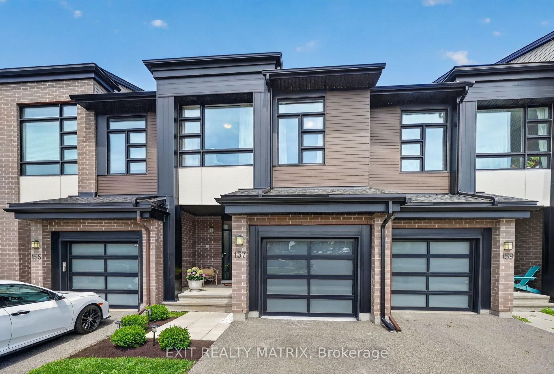 157 Longworth Avenue, Leitrim — Townhouse for sale, photo 1