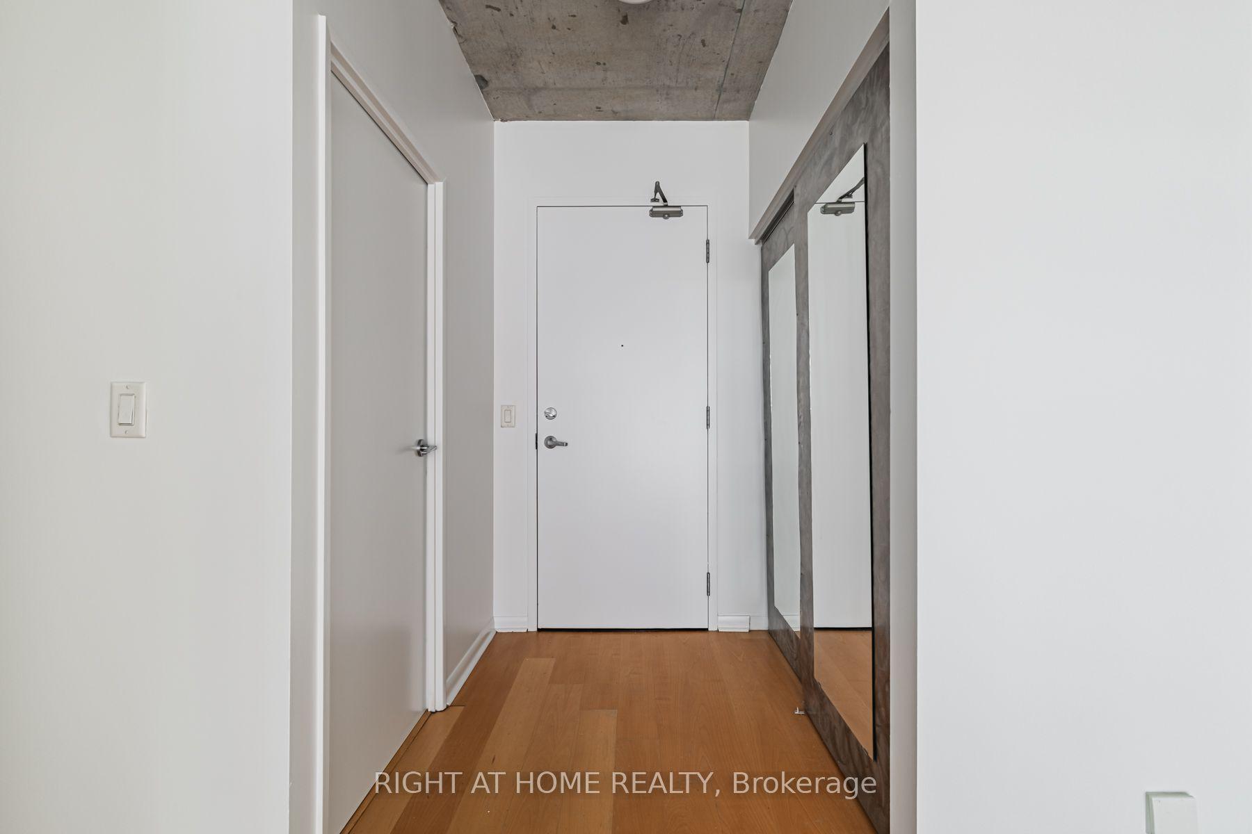 333 Adelaide St. East Street E 418 #418, Toronto — Condo for lease, photo 1