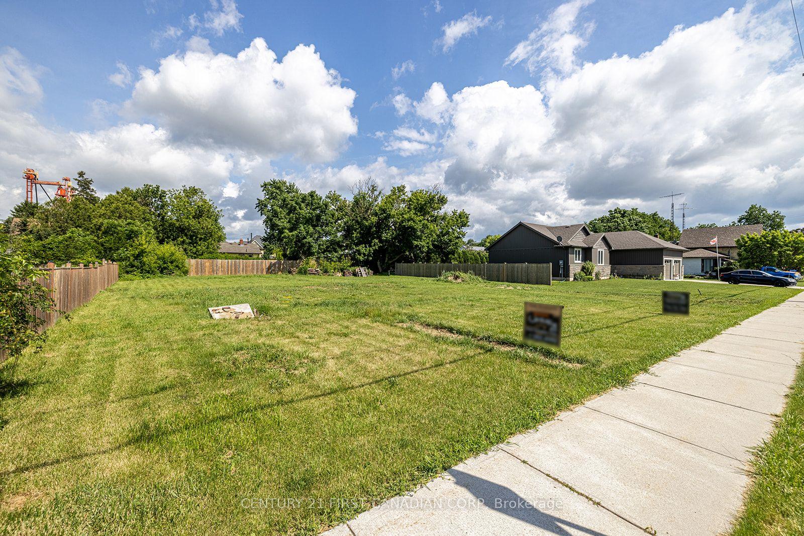 277848 Kerwood Road — photo 1