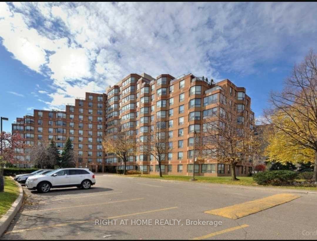 6 Humberline Drive 813 #813, Toronto — Condo for lease, photo 1