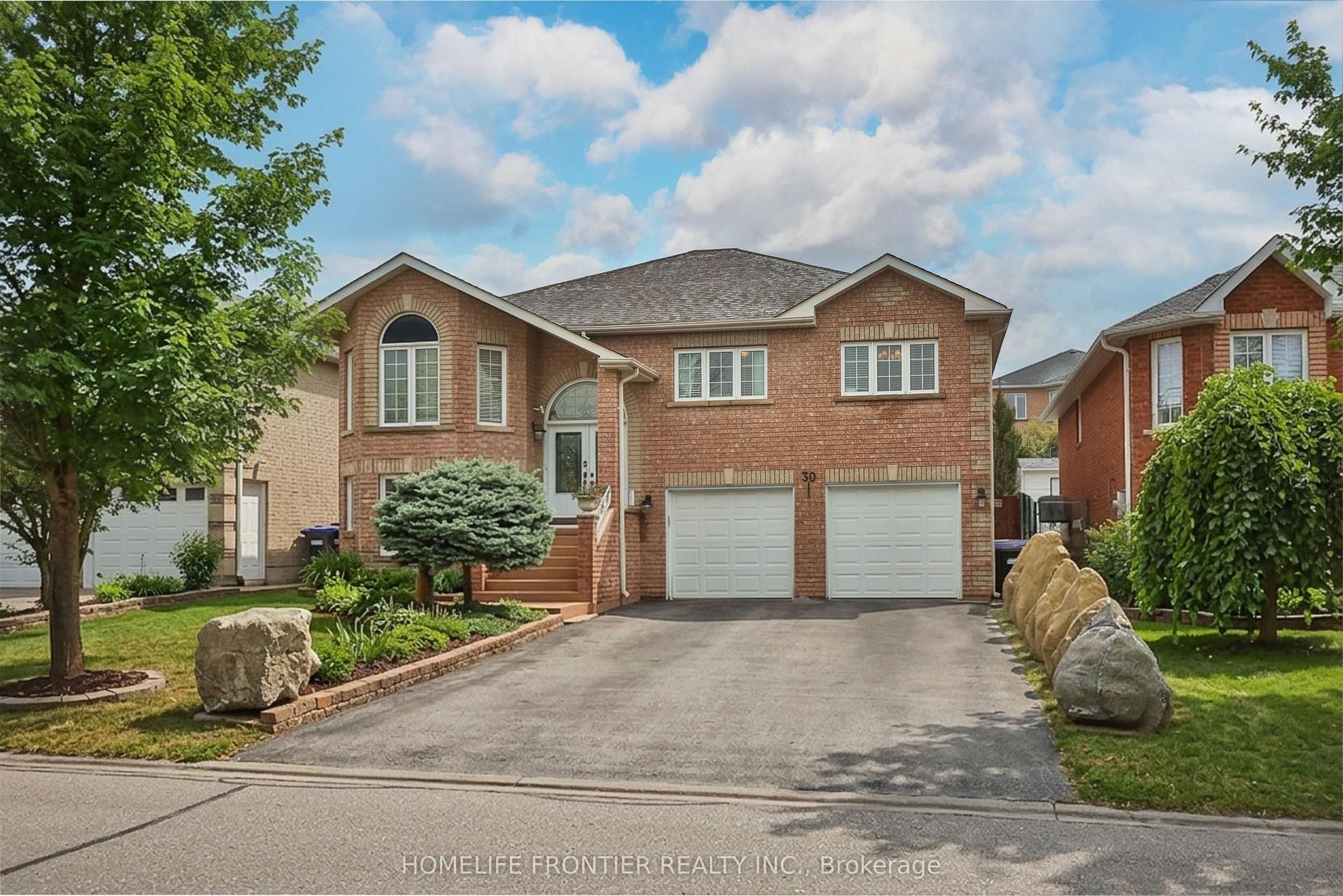 30 Saint Avenue, Bradford West Gwillimbury — Detached for sale, photo 1