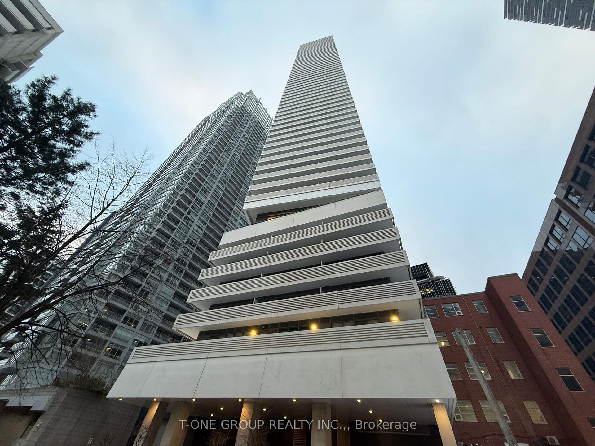 2221 Yonge Street 5409 #5409 — photo 1