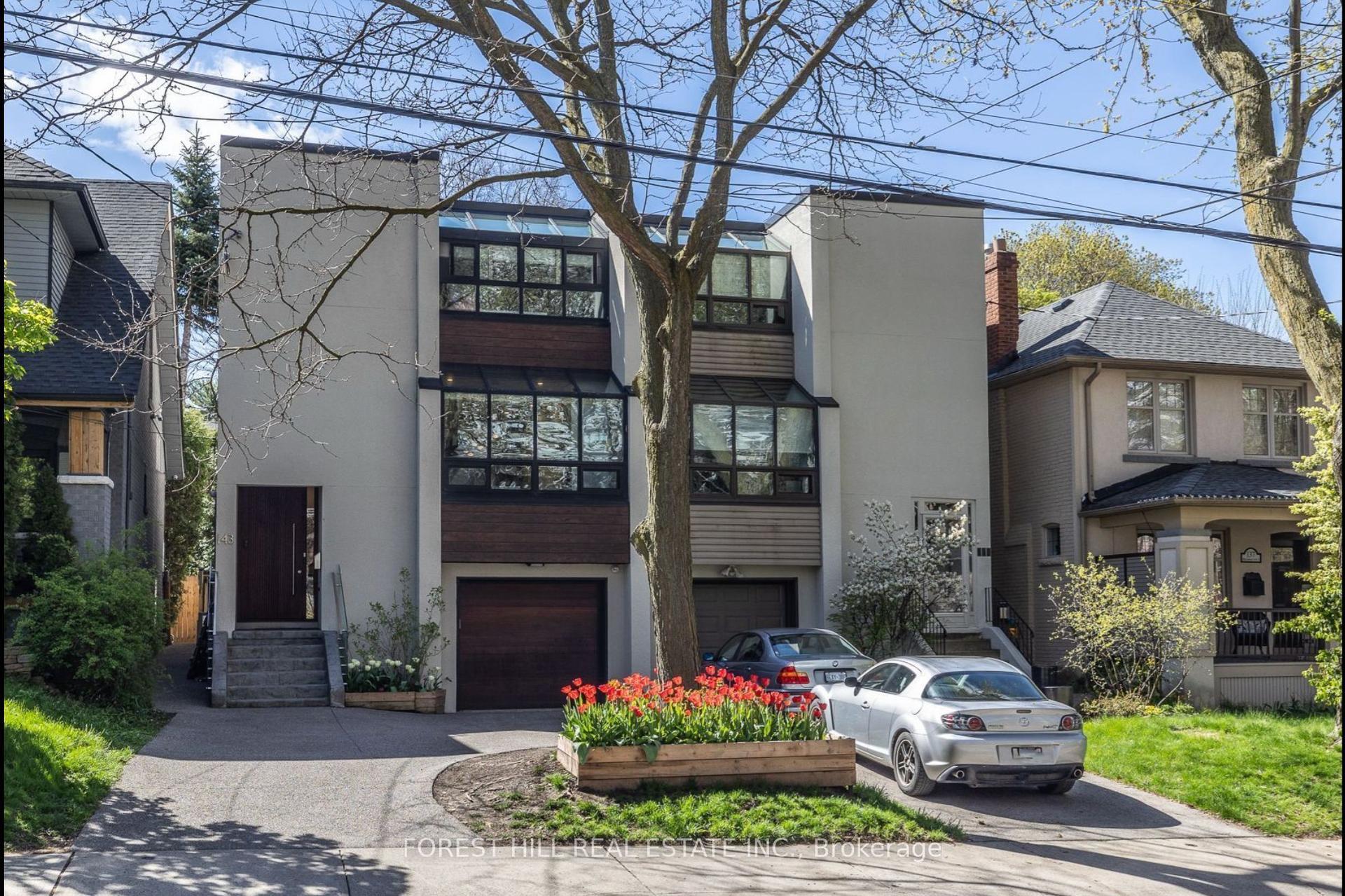 143 Hillsdale Avenue E — photo 1