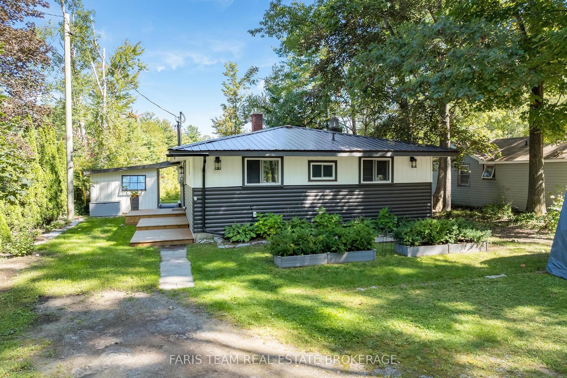 121 Stanley Road, Kawartha Lakes — Detached for sale, photo 1