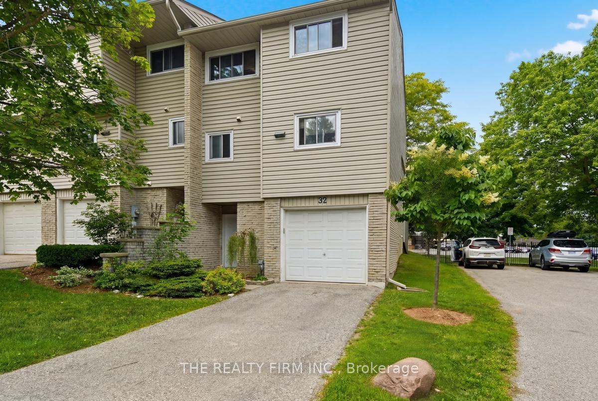 159 Sandringham Crescent 32 #32, London South — Condo Town for sale, photo 1