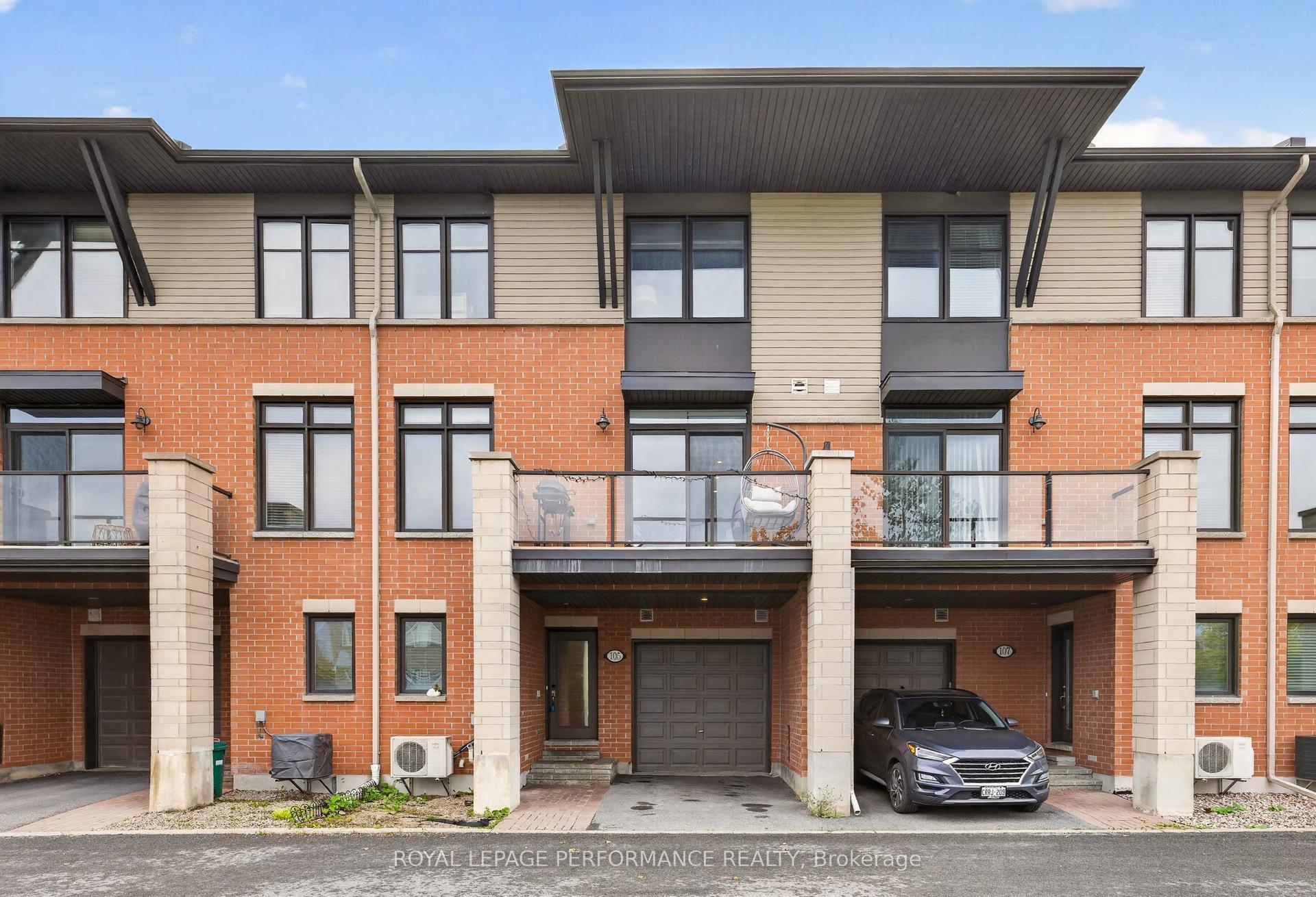 105 Chaperal Private, Orleans - Cumberland and Area — Townhouse for lease, photo 1