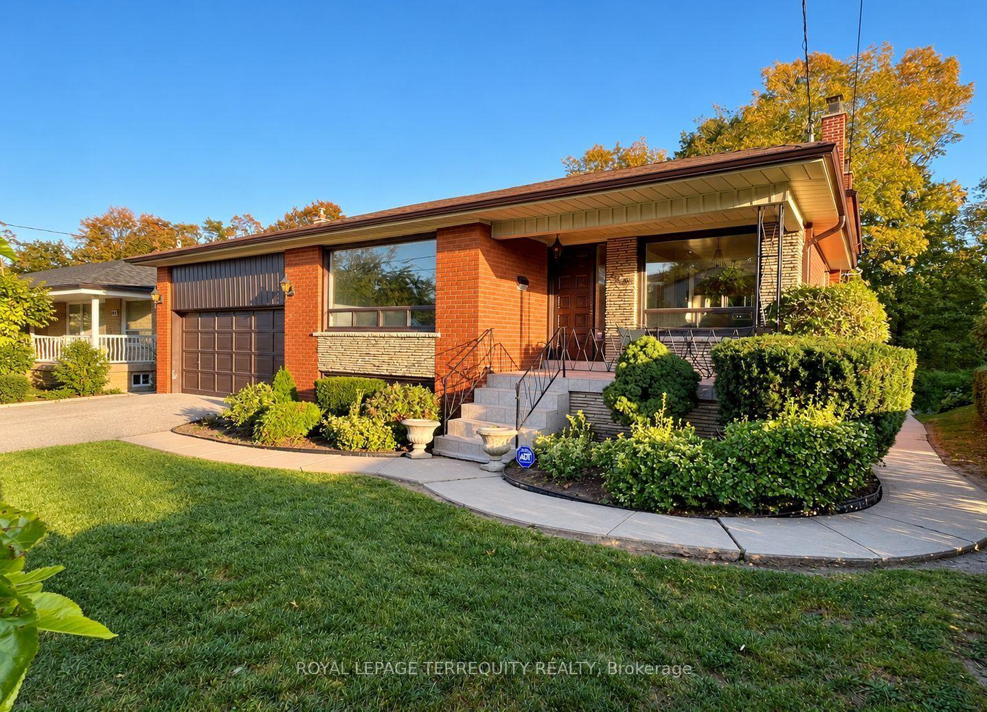 169 Grandravine Drive, Toronto — Detached for sale, photo 1