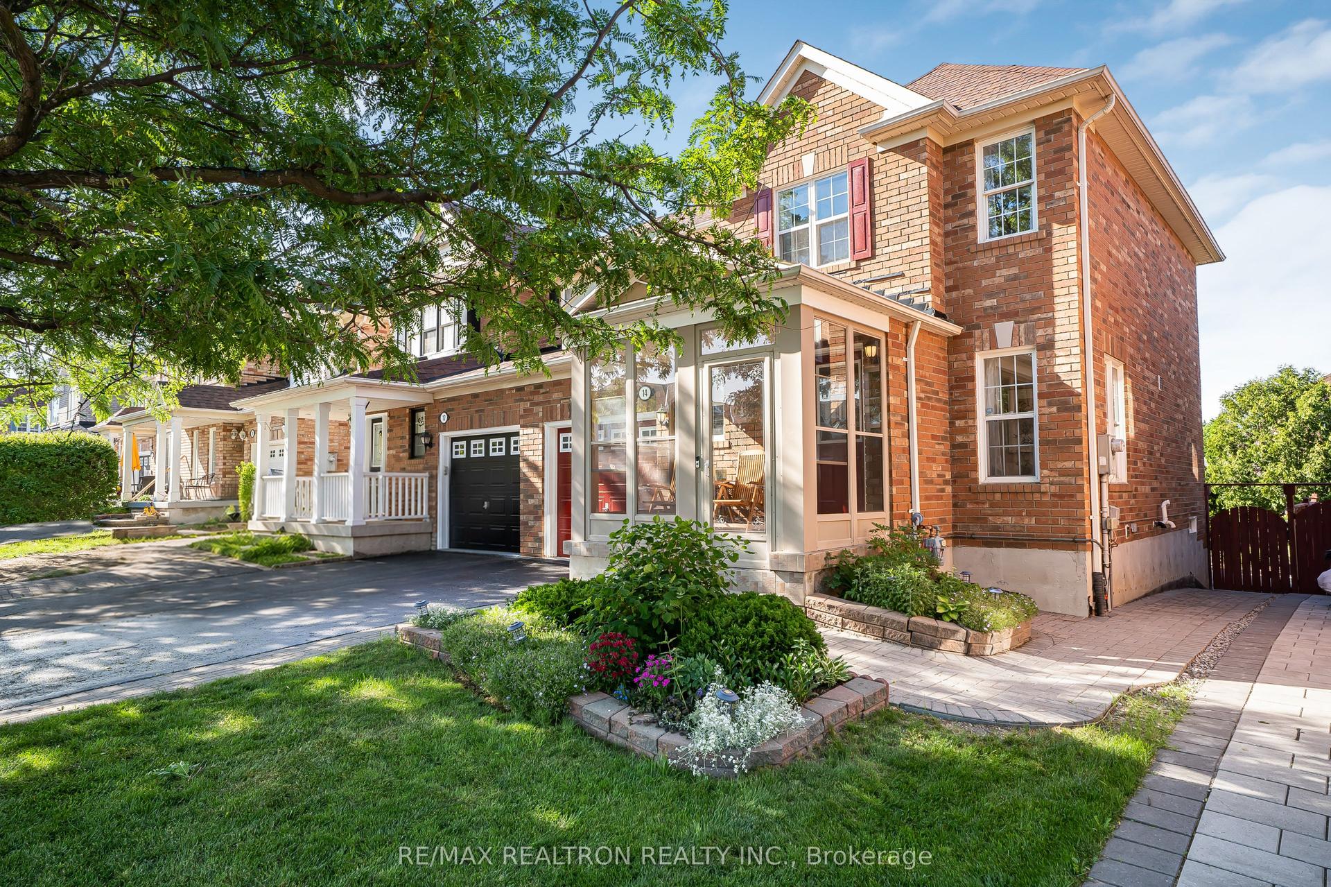 14 Pinoak Street — photo 1