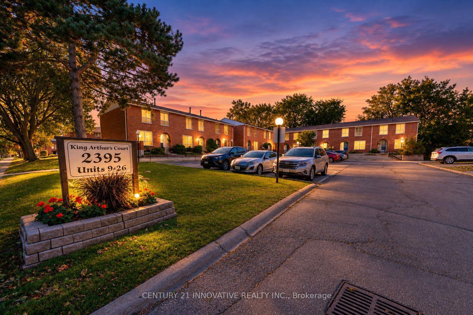 2395 Bromsgrove Road S 21 #21, Mississauga — Condo Town for sale, photo 1