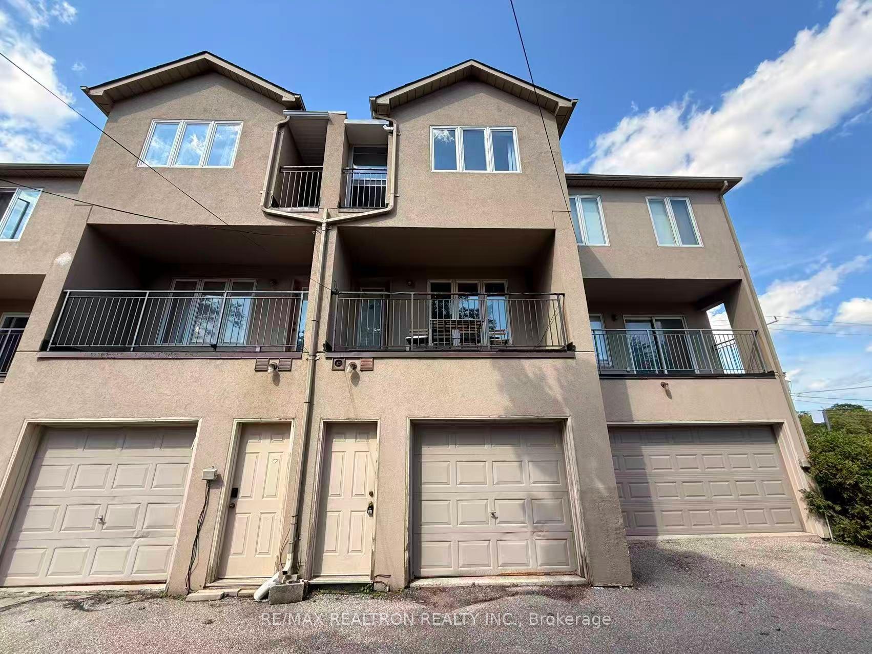 269 Finch Avenue E, Toronto — Townhouse for lease, photo 1