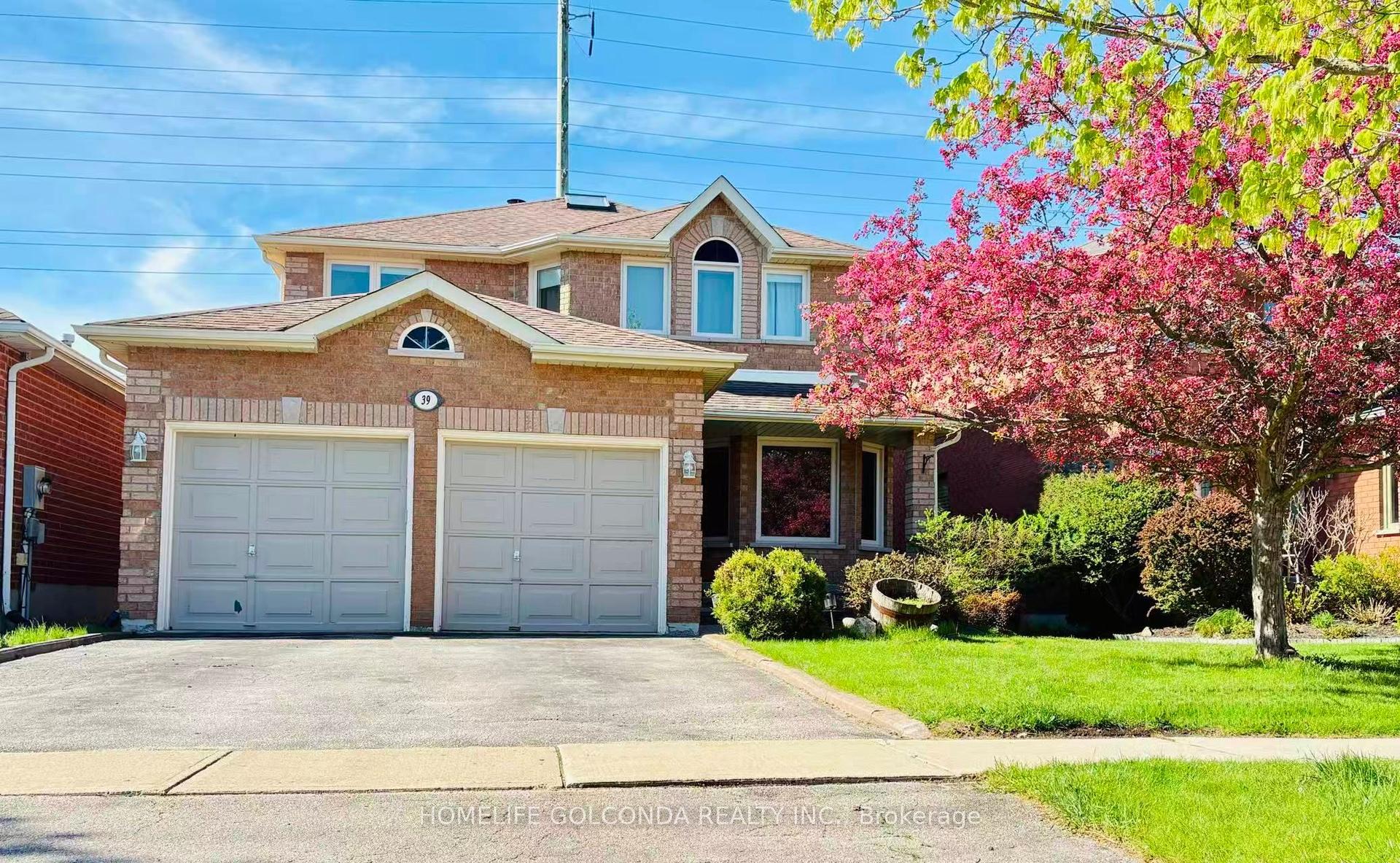 39 Etherington Crescent — photo 1