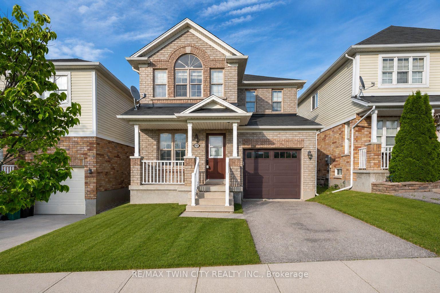 48 Griffiths Avenue — photo 1