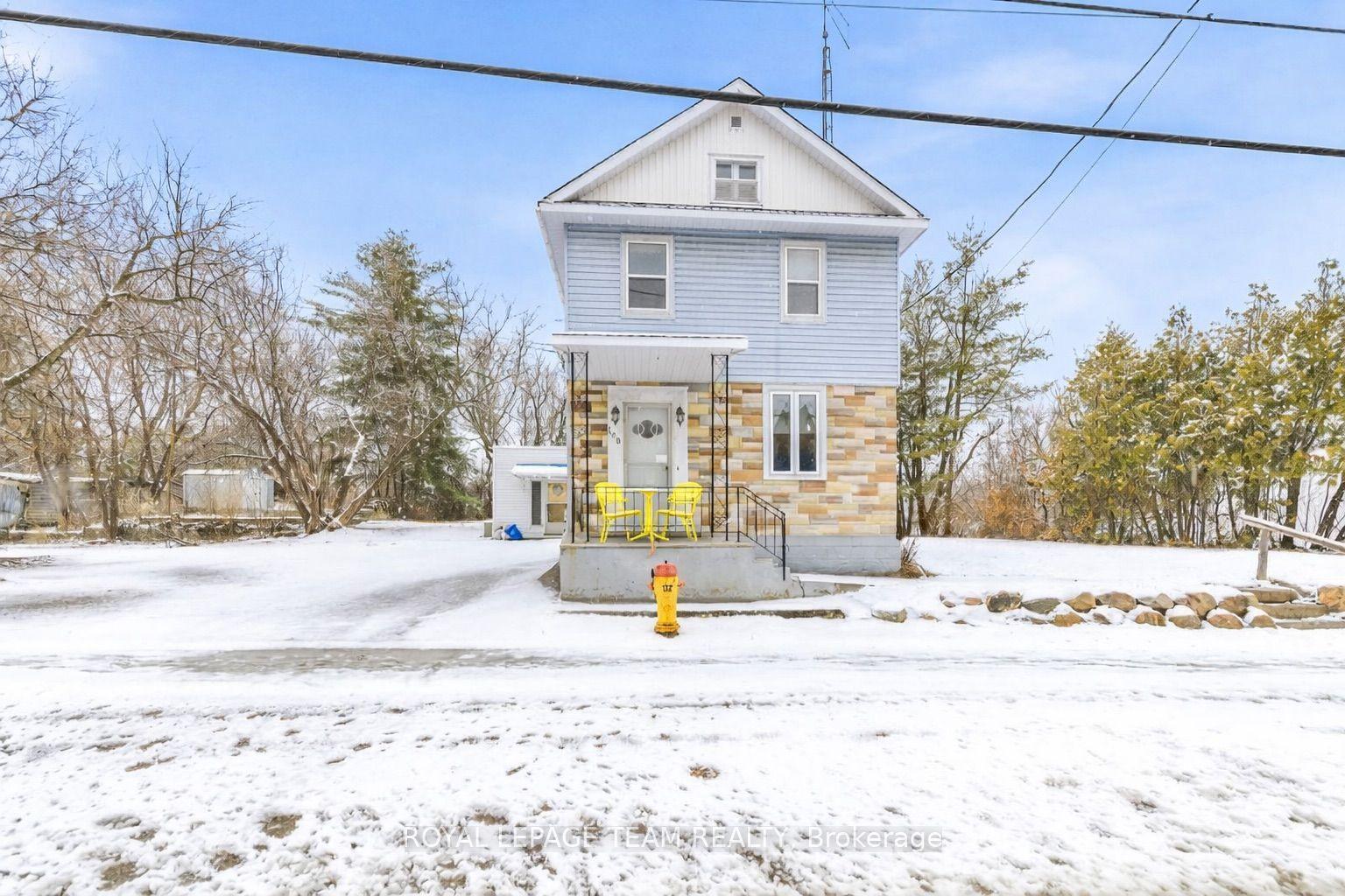 190 Queen Street — photo 1