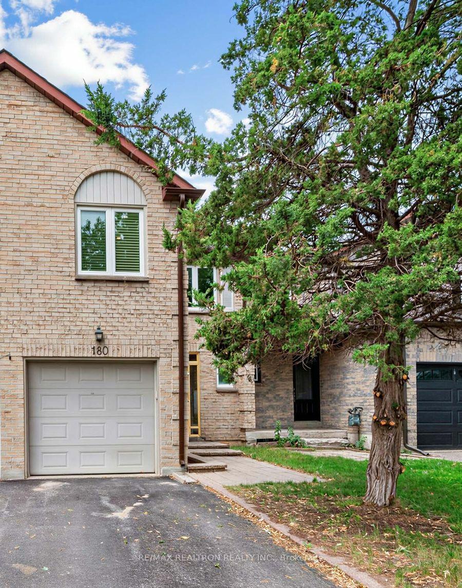 180 Observatory Lane — photo 1