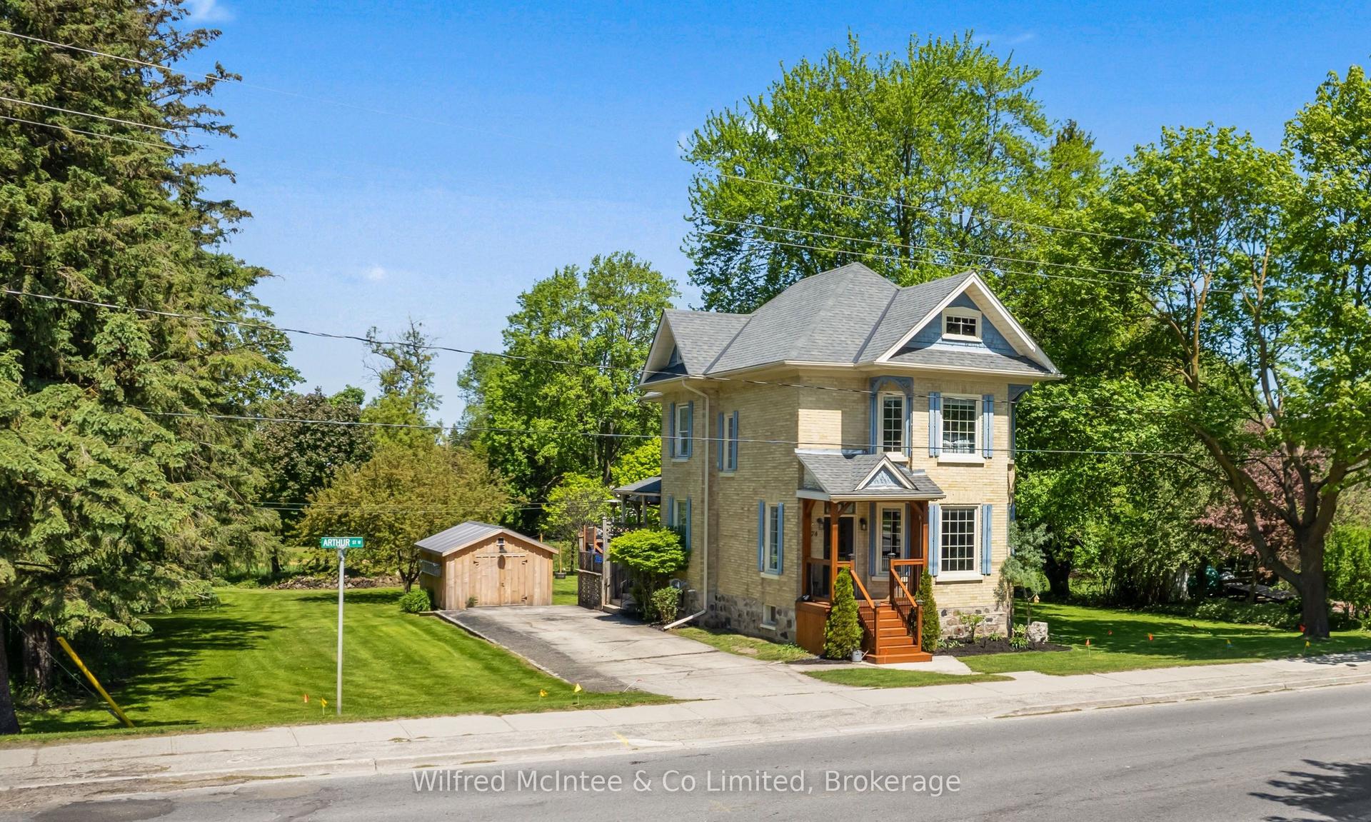 74 ARTHUR Street W — photo 1