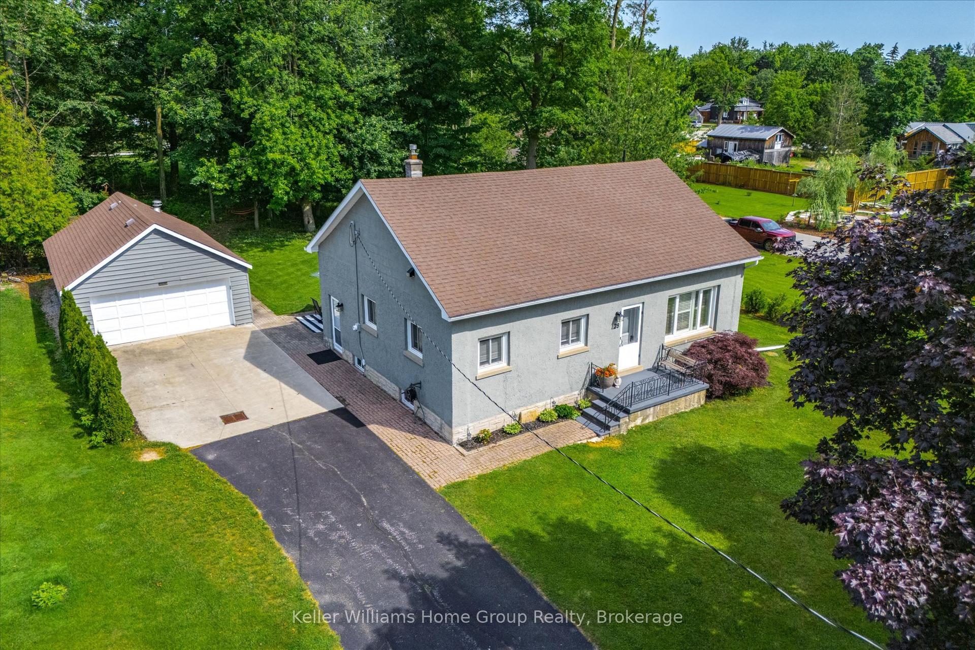 28 Peel Street W, Mapleton — Detached for sale, photo 1