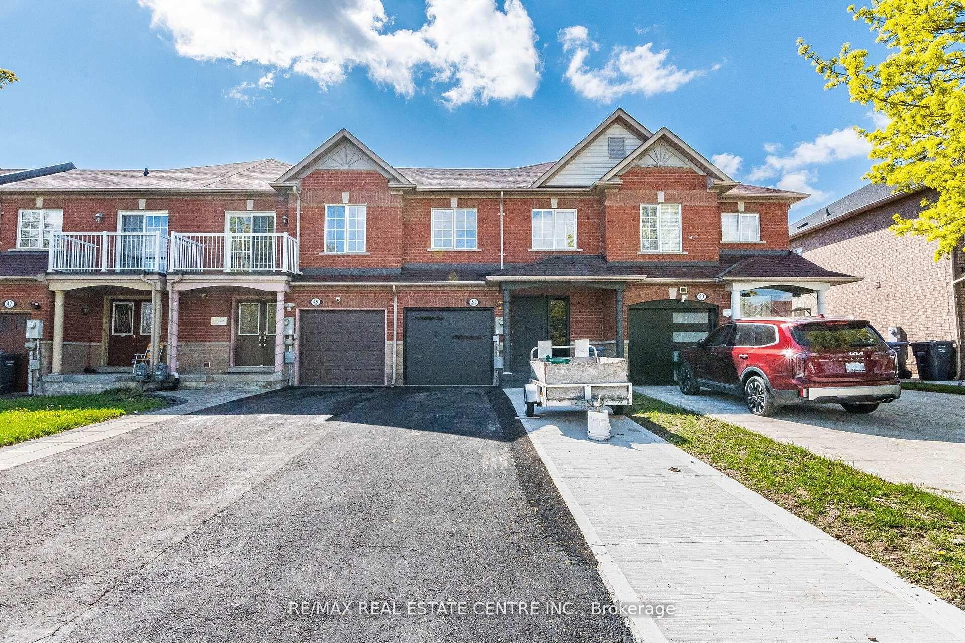 51 Checkerberry Crescent, Brampton — Townhouse for sale, photo 1