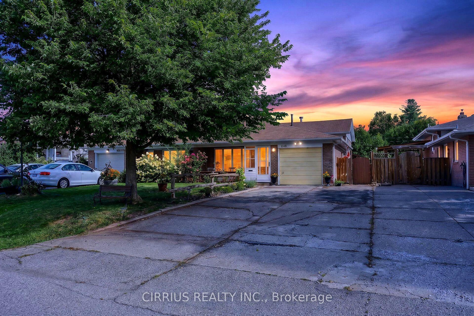 1308 Redbank Crescent, Oakville — Semi-Detached for sale, photo 1