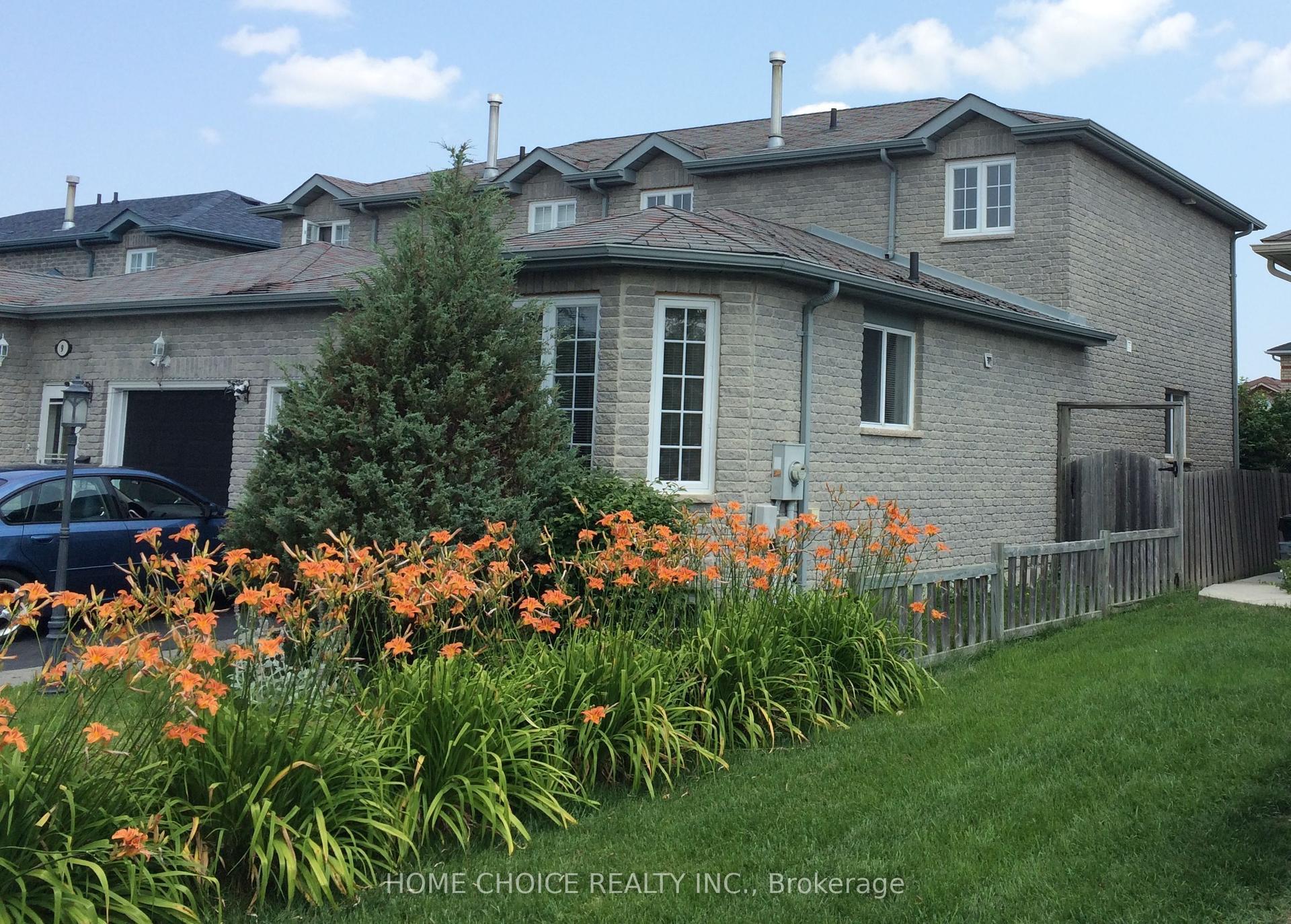 11 Violet Street, Barrie — Semi-Detached for lease, photo 1