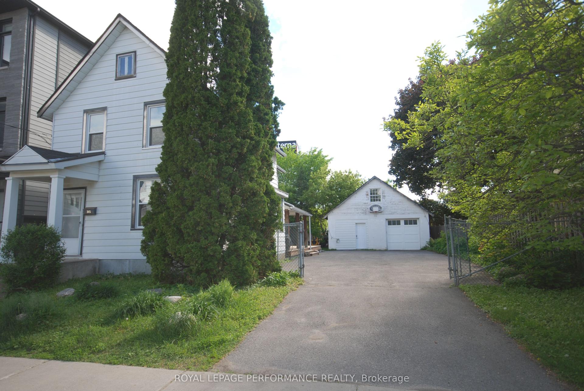 345 Tweedsmuir Avenue — photo 1
