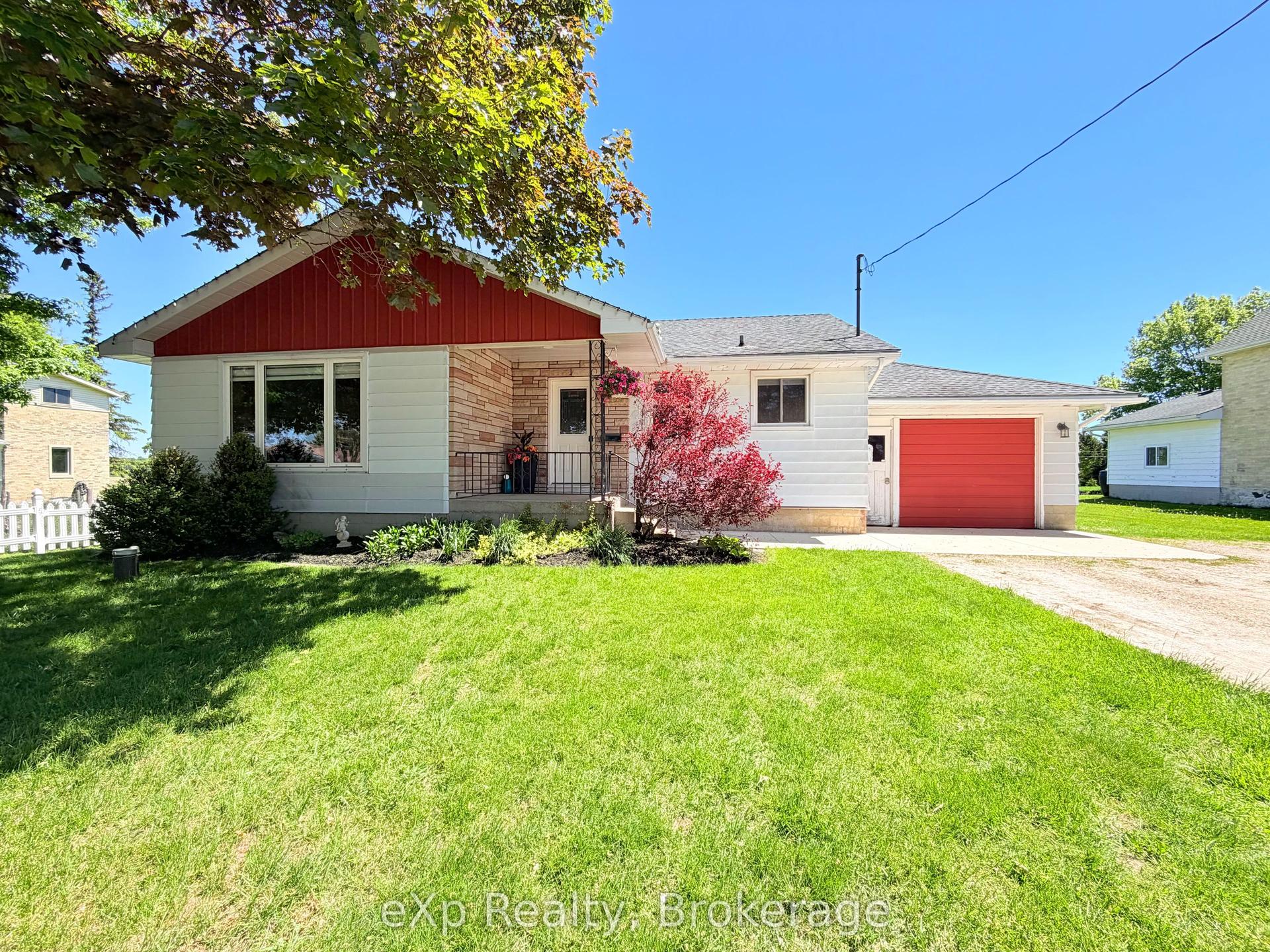1272 Bruce 12 Road — photo 1