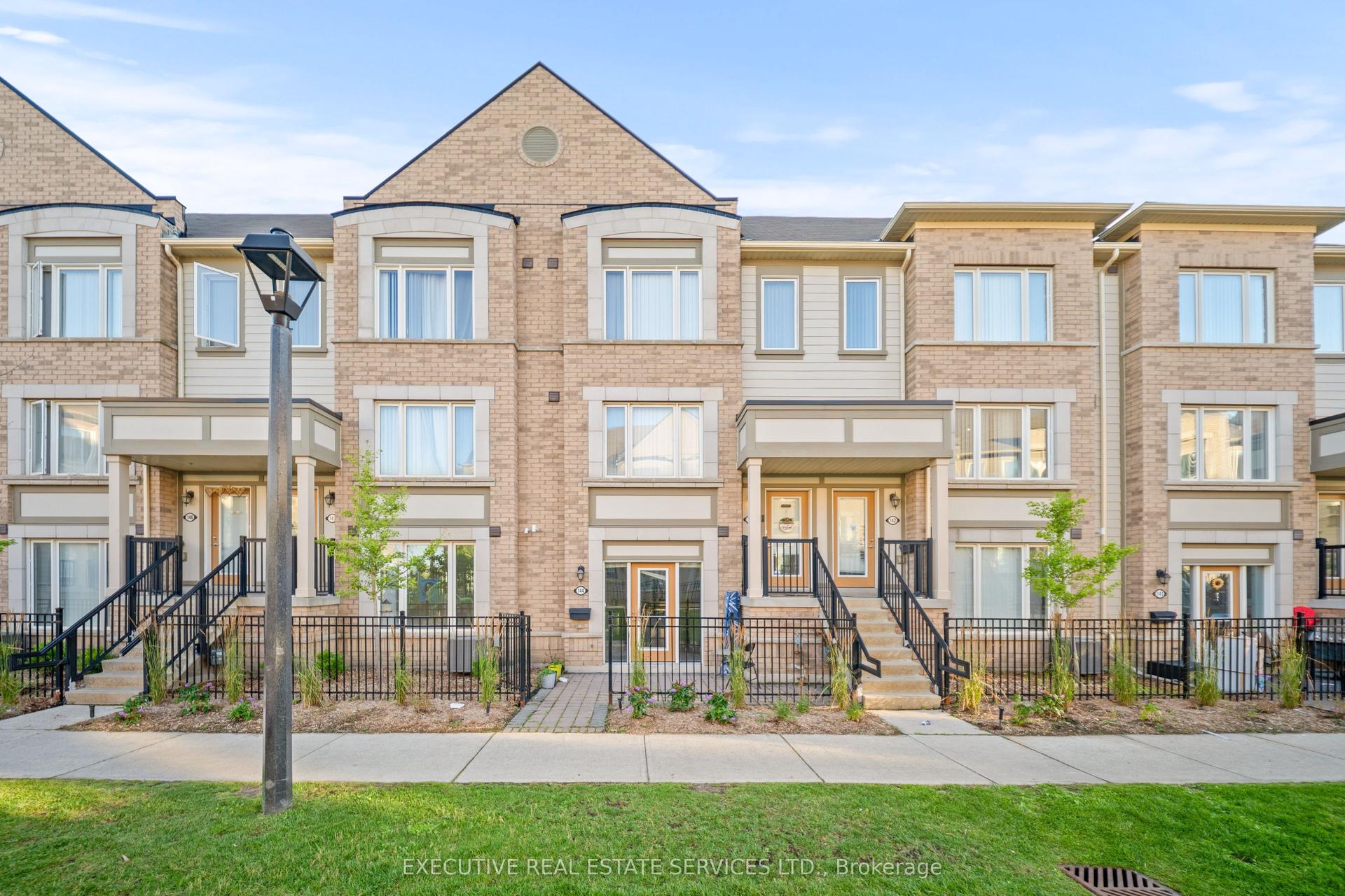 1 Beckenrose Court 144 #144, Brampton — Condo Town for sale, photo 1