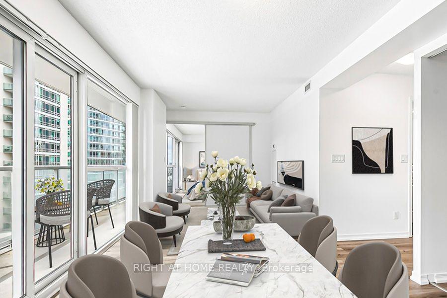 352 FRONT Street W 506 #506 — photo 1