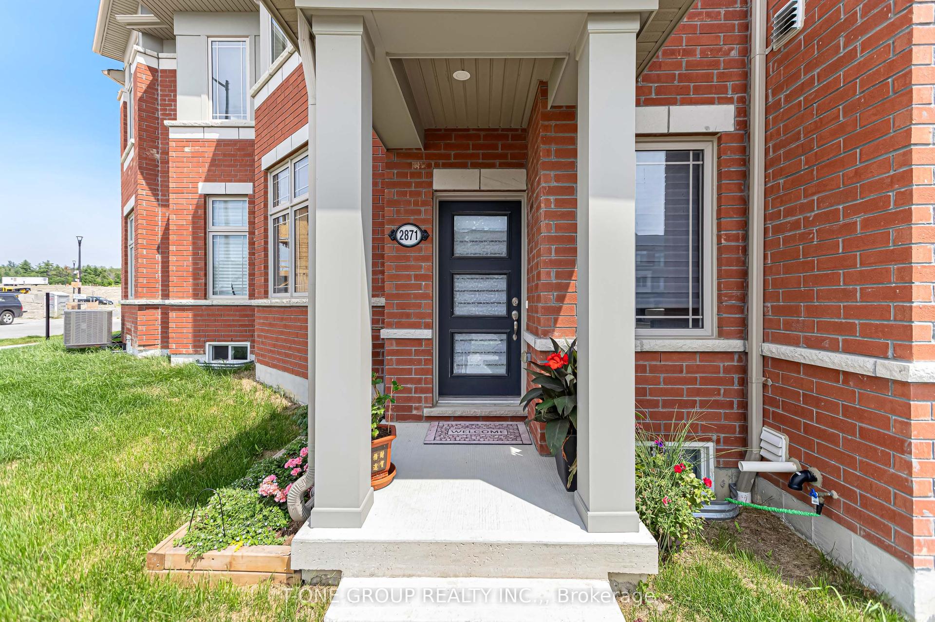 2871 Whites Road, Pickering — Townhouse for lease, photo 1