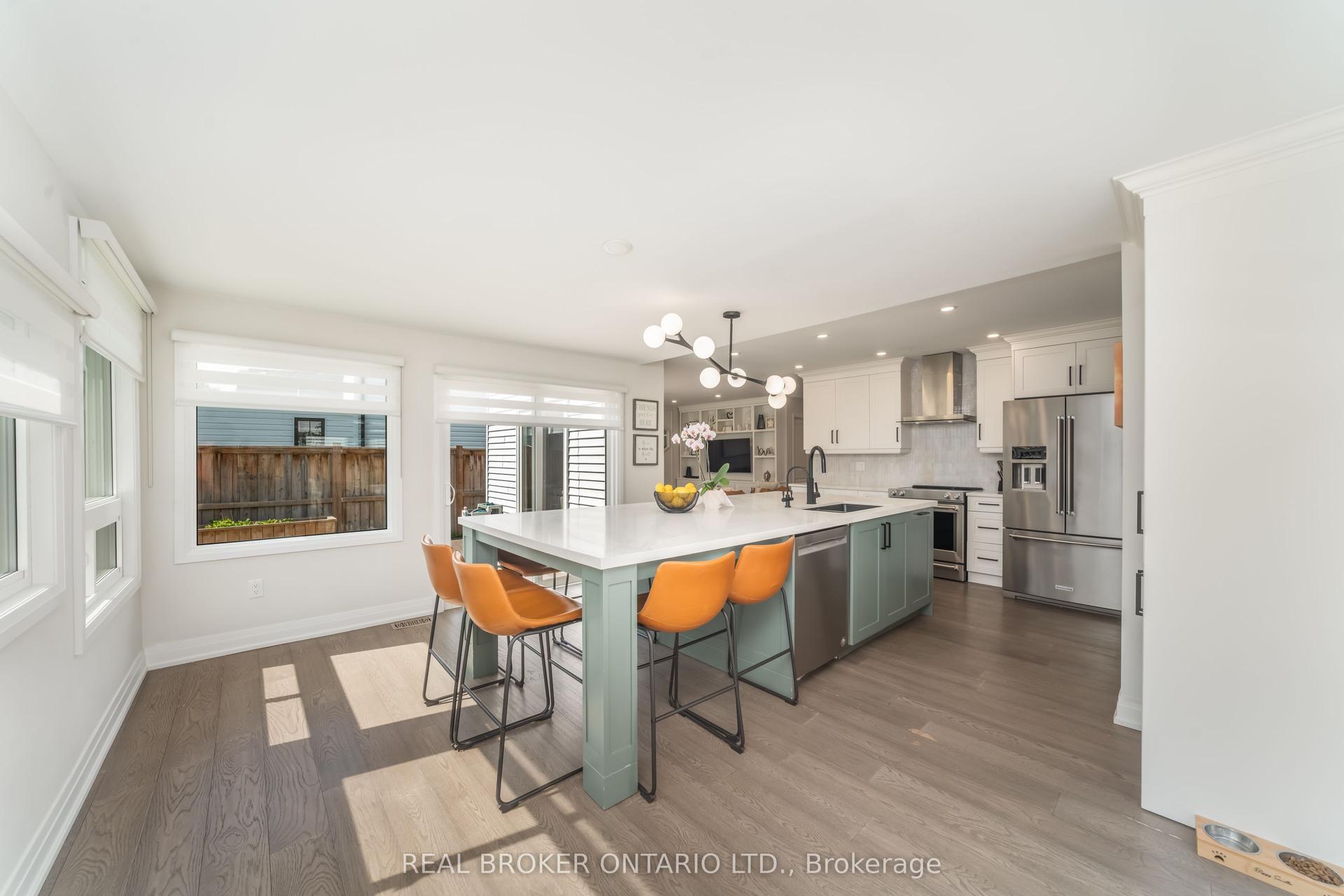 1879 Ashwood Avenue — photo 1