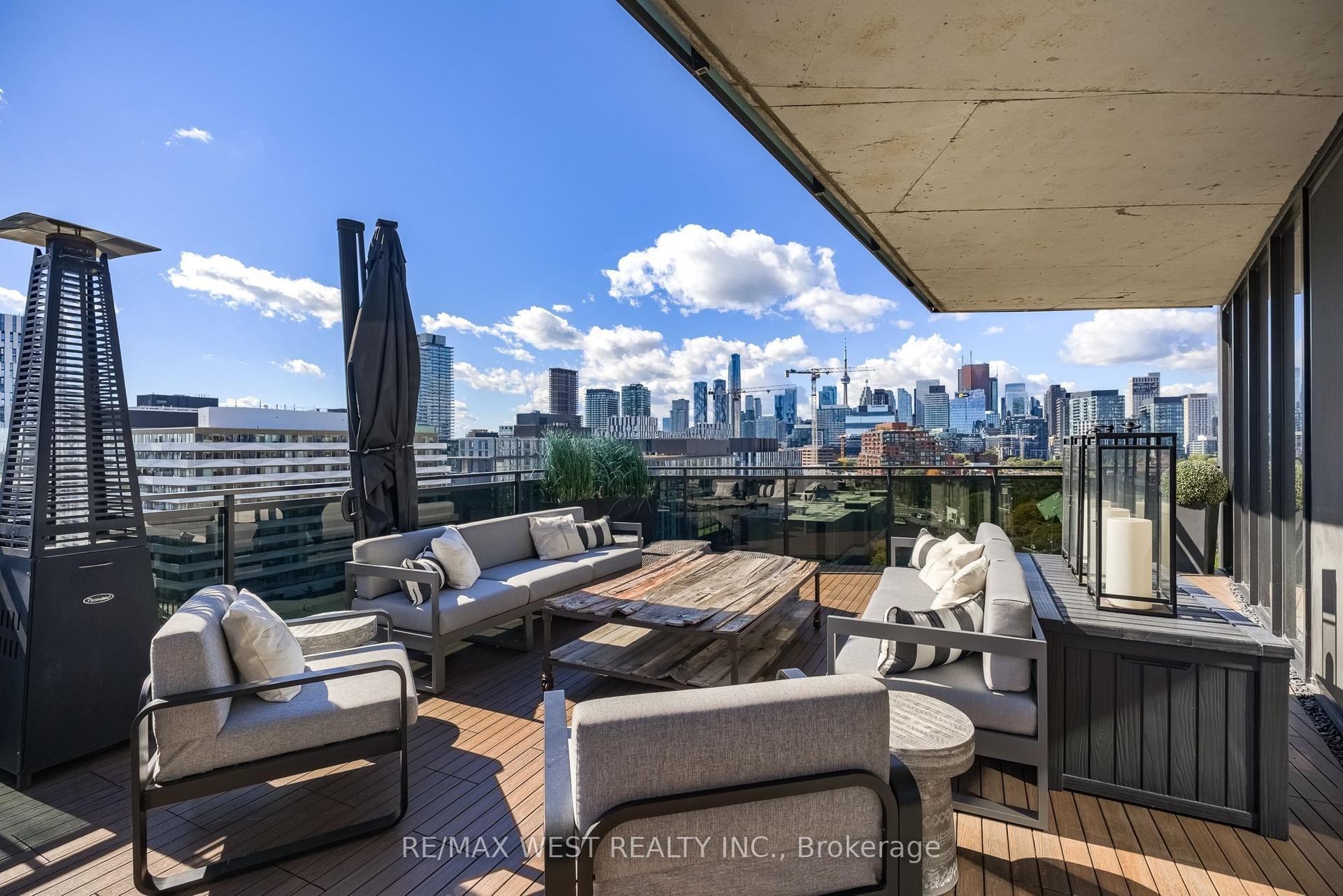 21 Lawren Harris Square 1002 #1002, Toronto — Condo for sale, photo 1