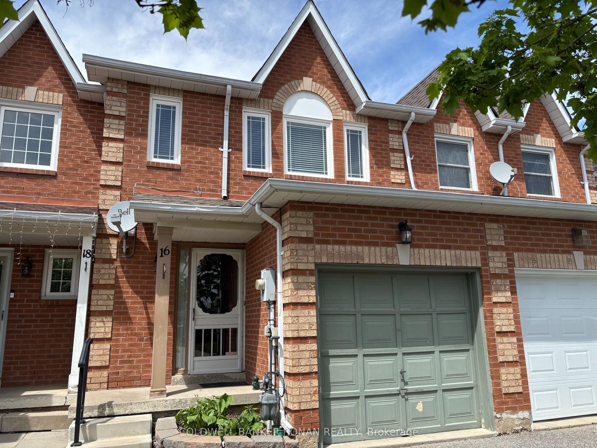 16 Potter Crescent — photo 1