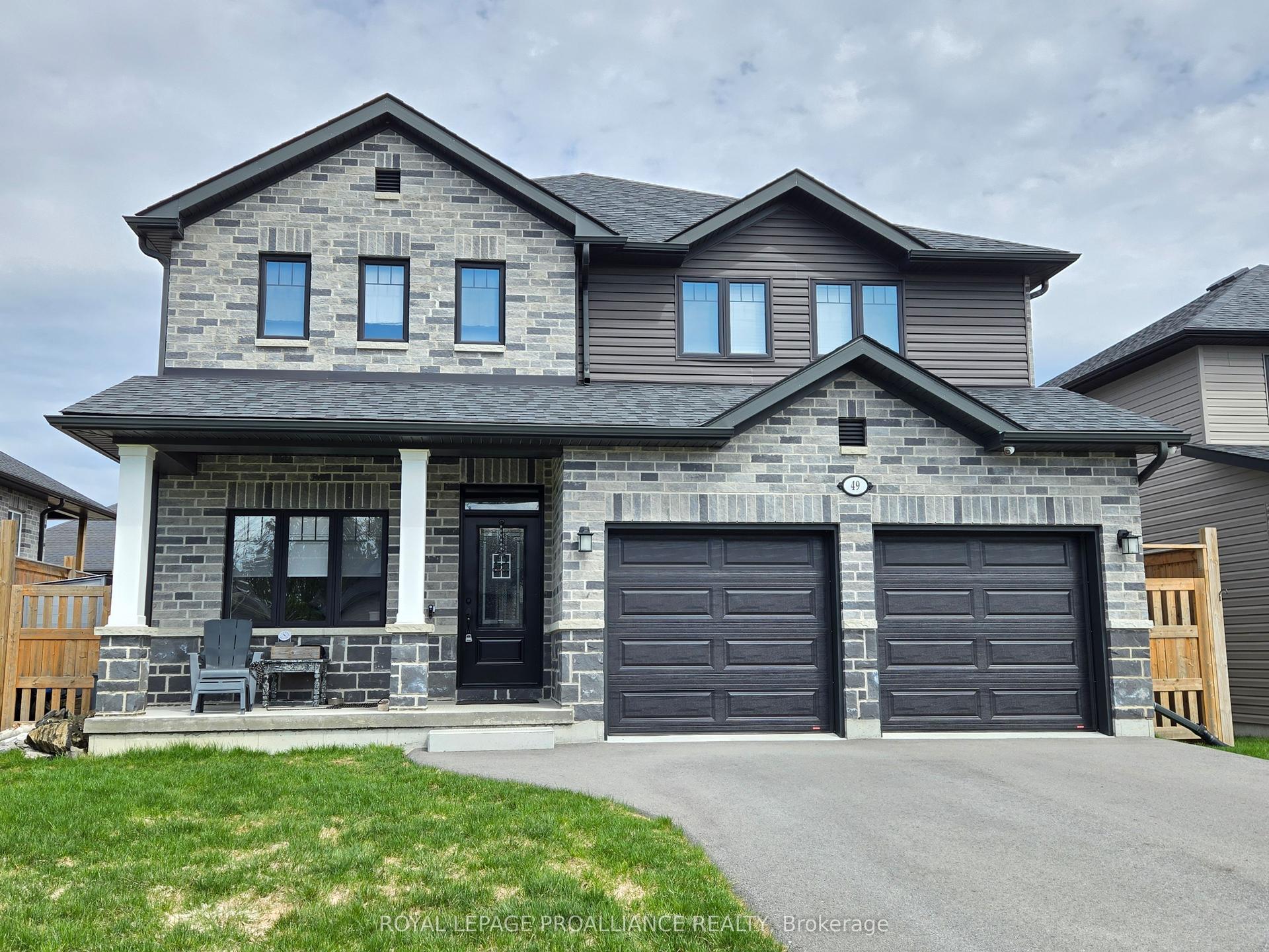 49 Redwood Drive — photo 1