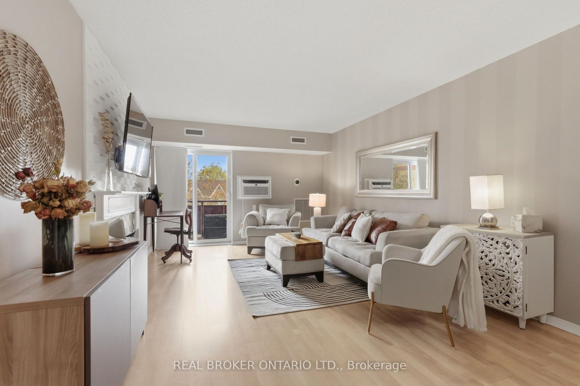 211 Forum Drive 302C #302C, Mississauga — Condo for sale, photo 1