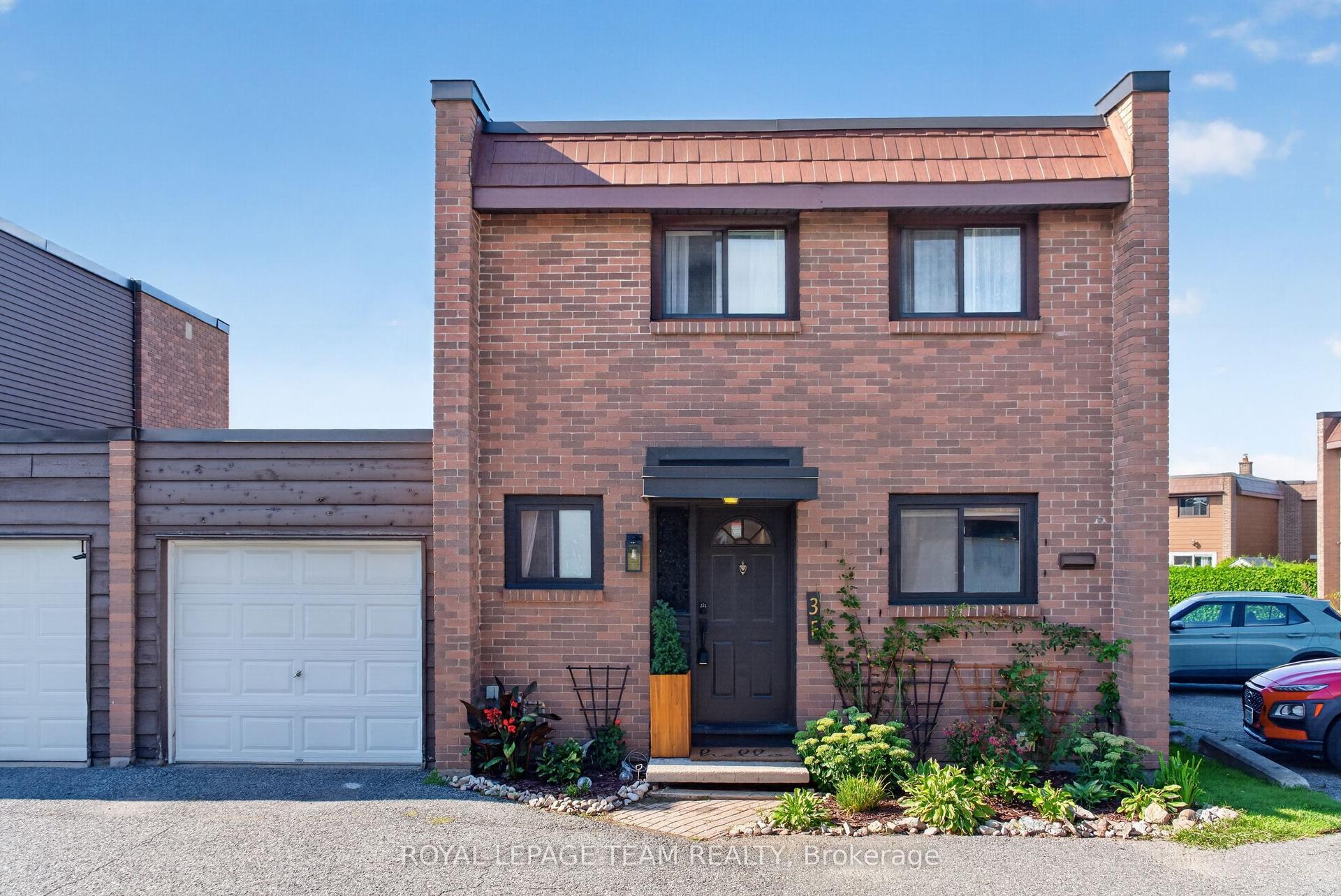 3 ARNOLD Drive F #F, Bells Corners and South to Fallowfield — Condo Town for sale, photo 1