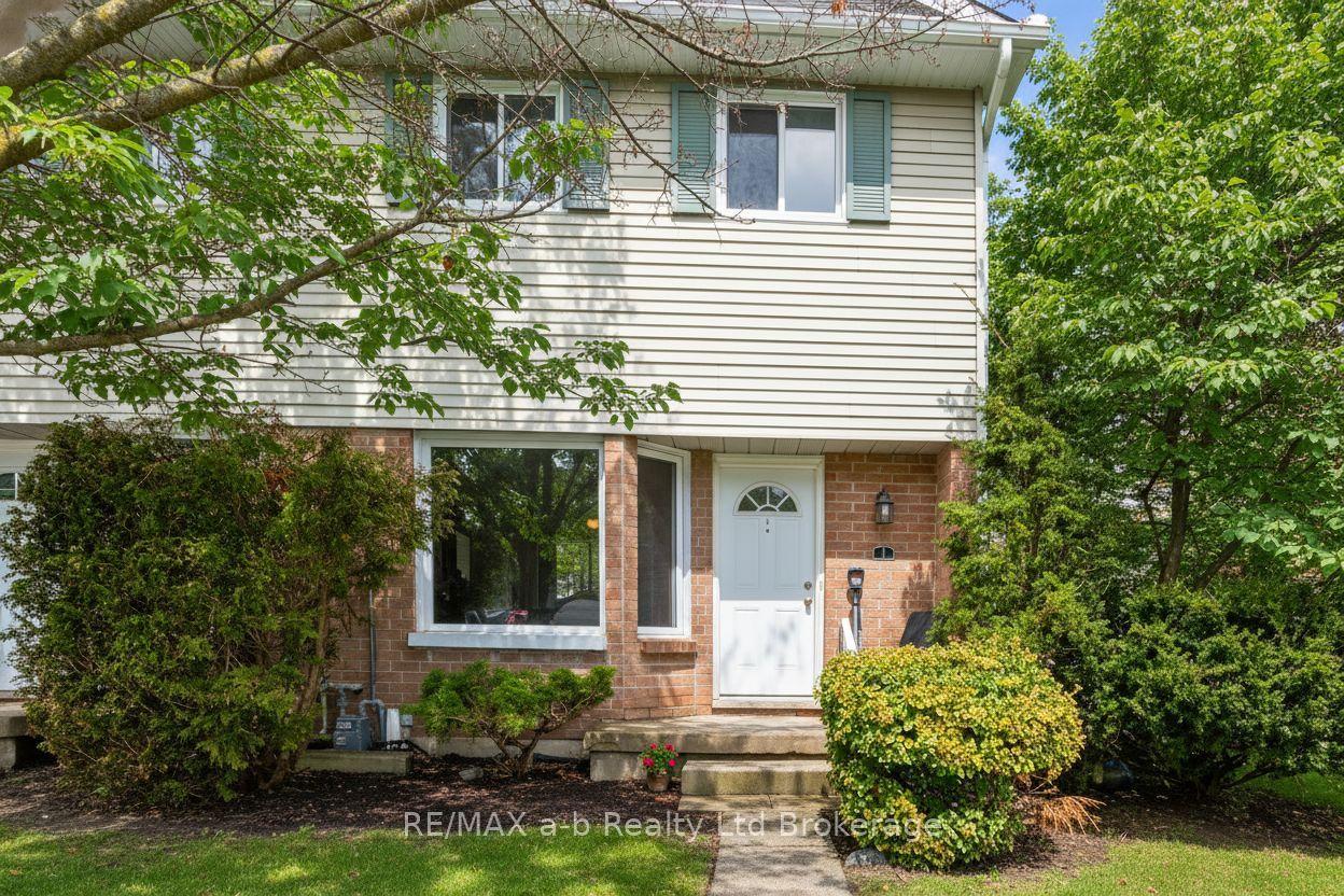 10 Dufferin Street 1 #1 — photo 1