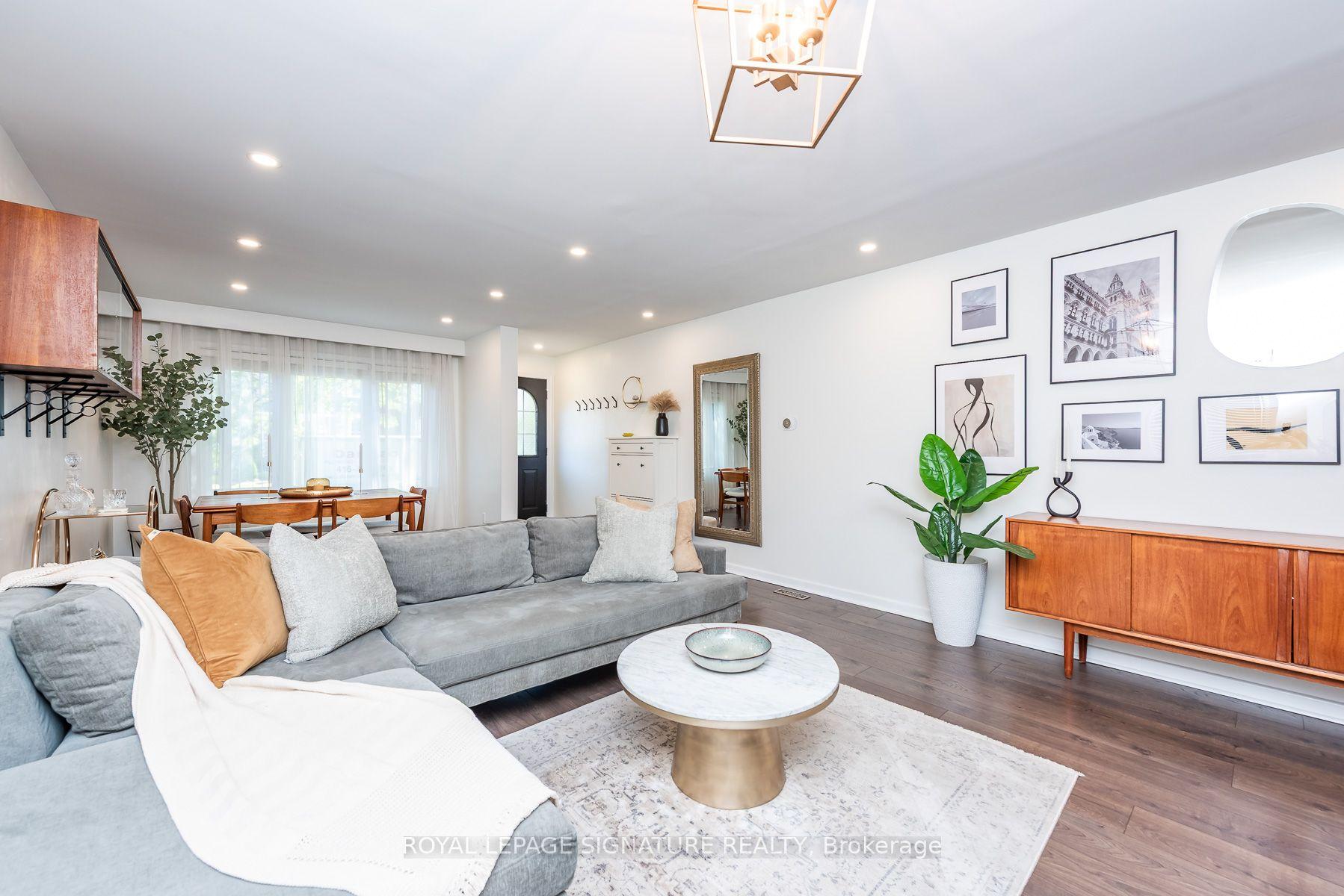 48 McRoberts Avenue, Toronto — Semi-Detached for sale, photo 1