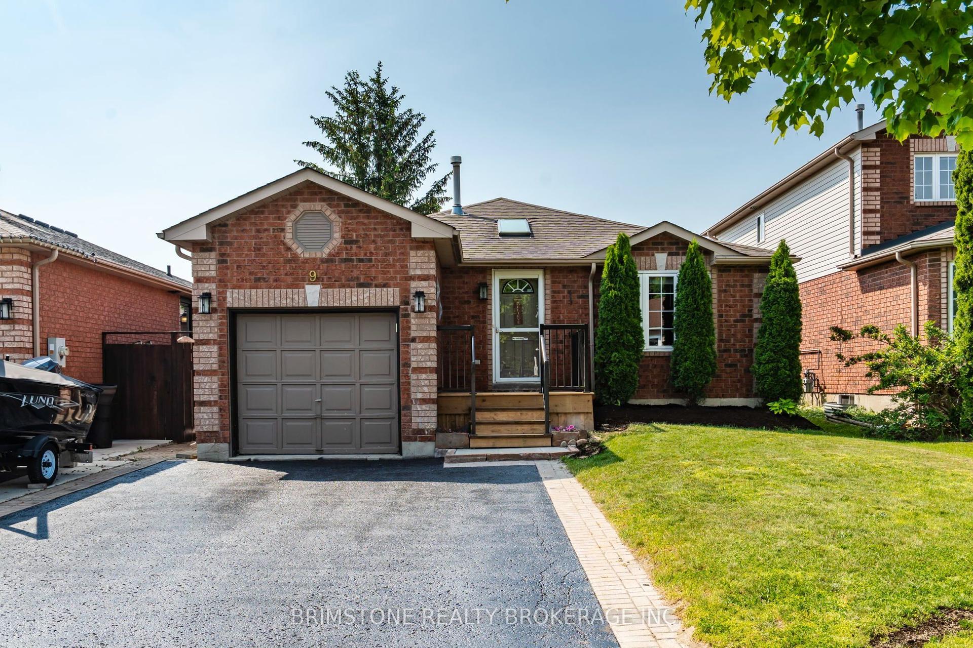 9 Holly Meadow Road, Barrie — Detached for sale, photo 1