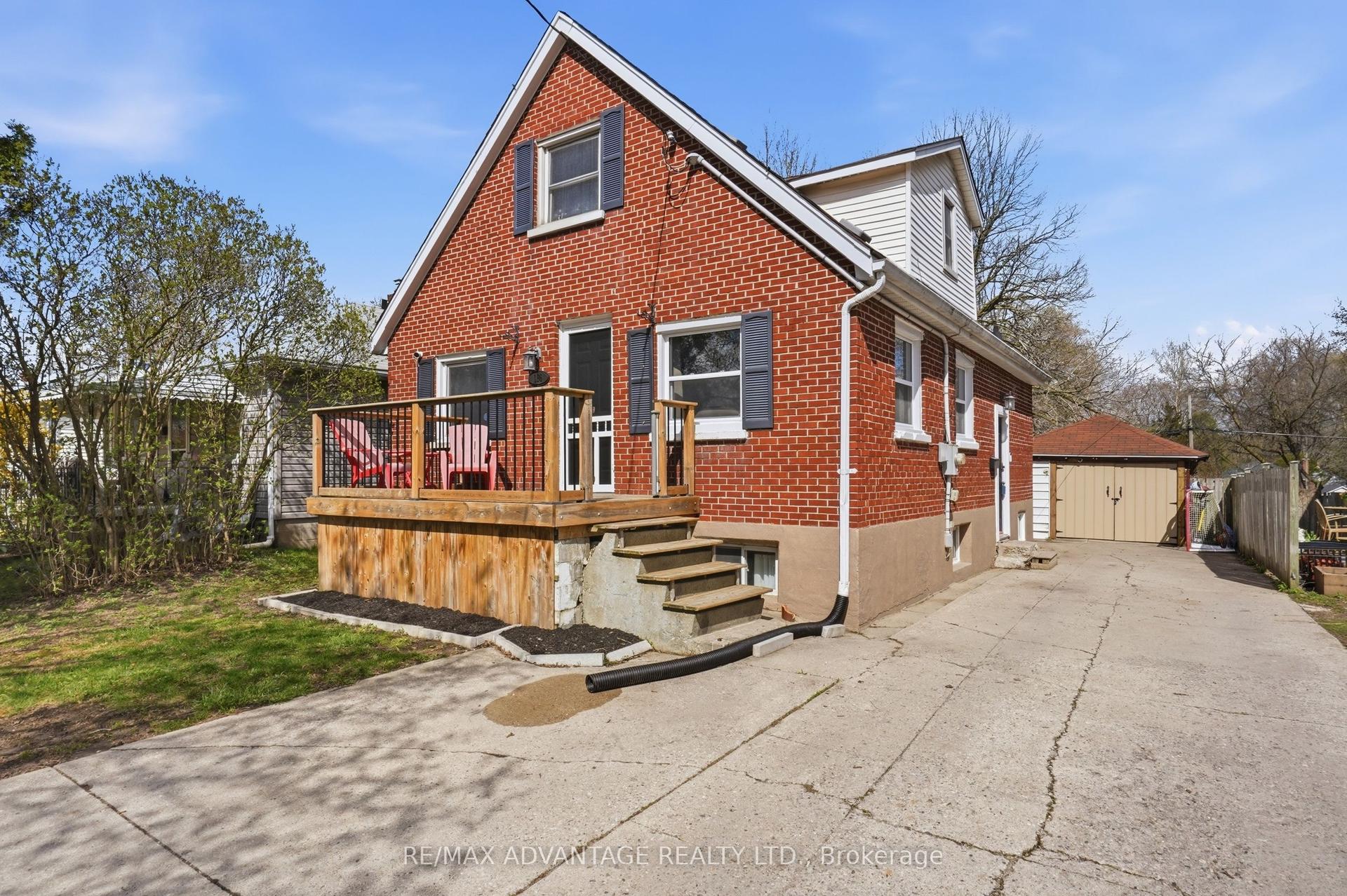 186 Emerson Avenue — photo 1