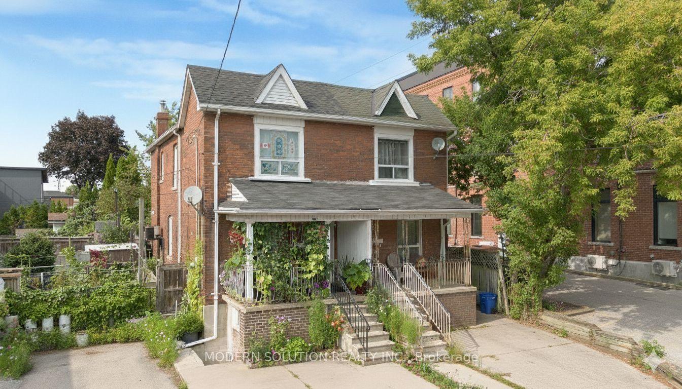 2 Rockwell Avenue, Toronto — Semi-Detached for sale, photo 1