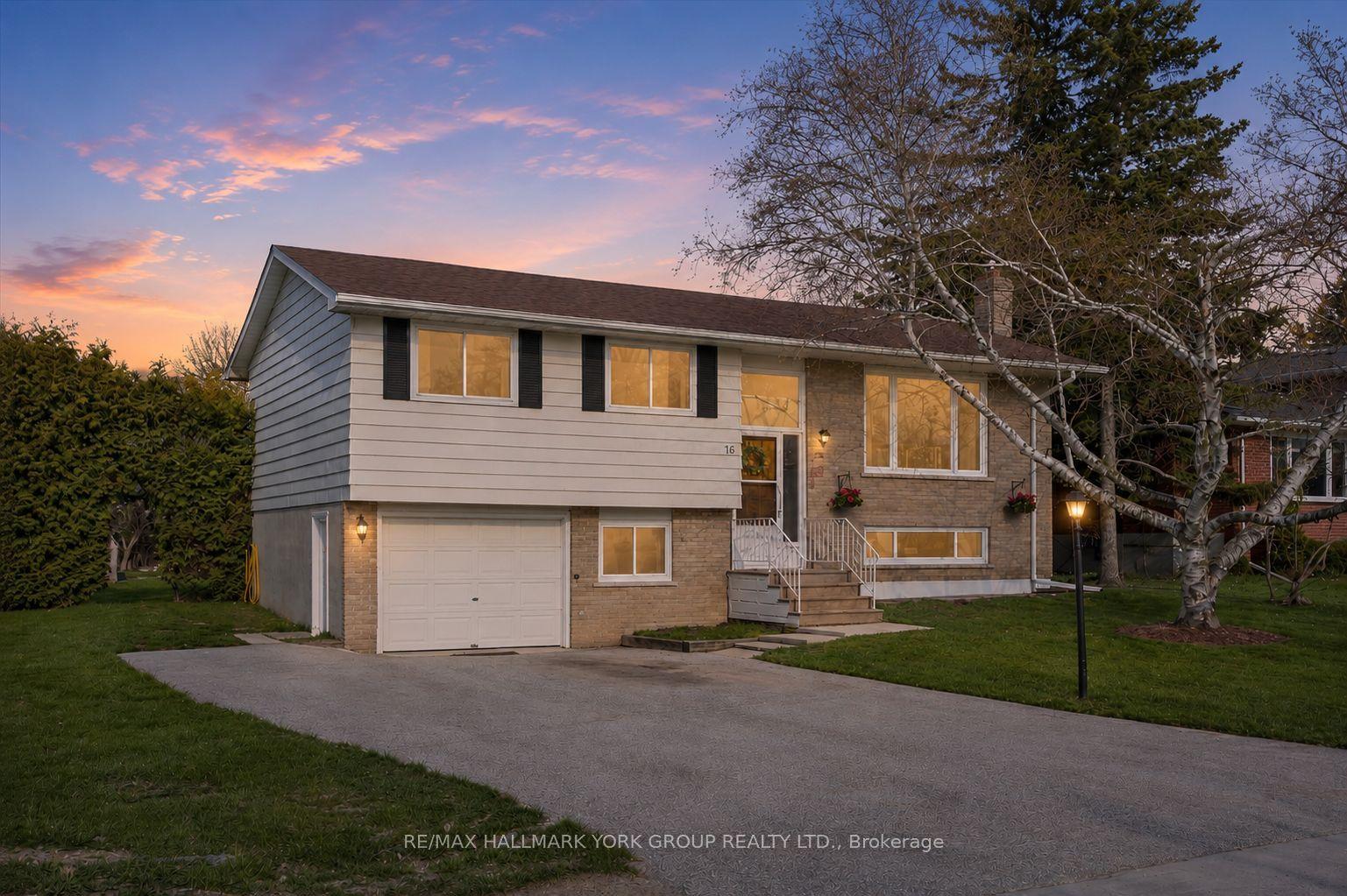 61 Adelaide Street — photo 1