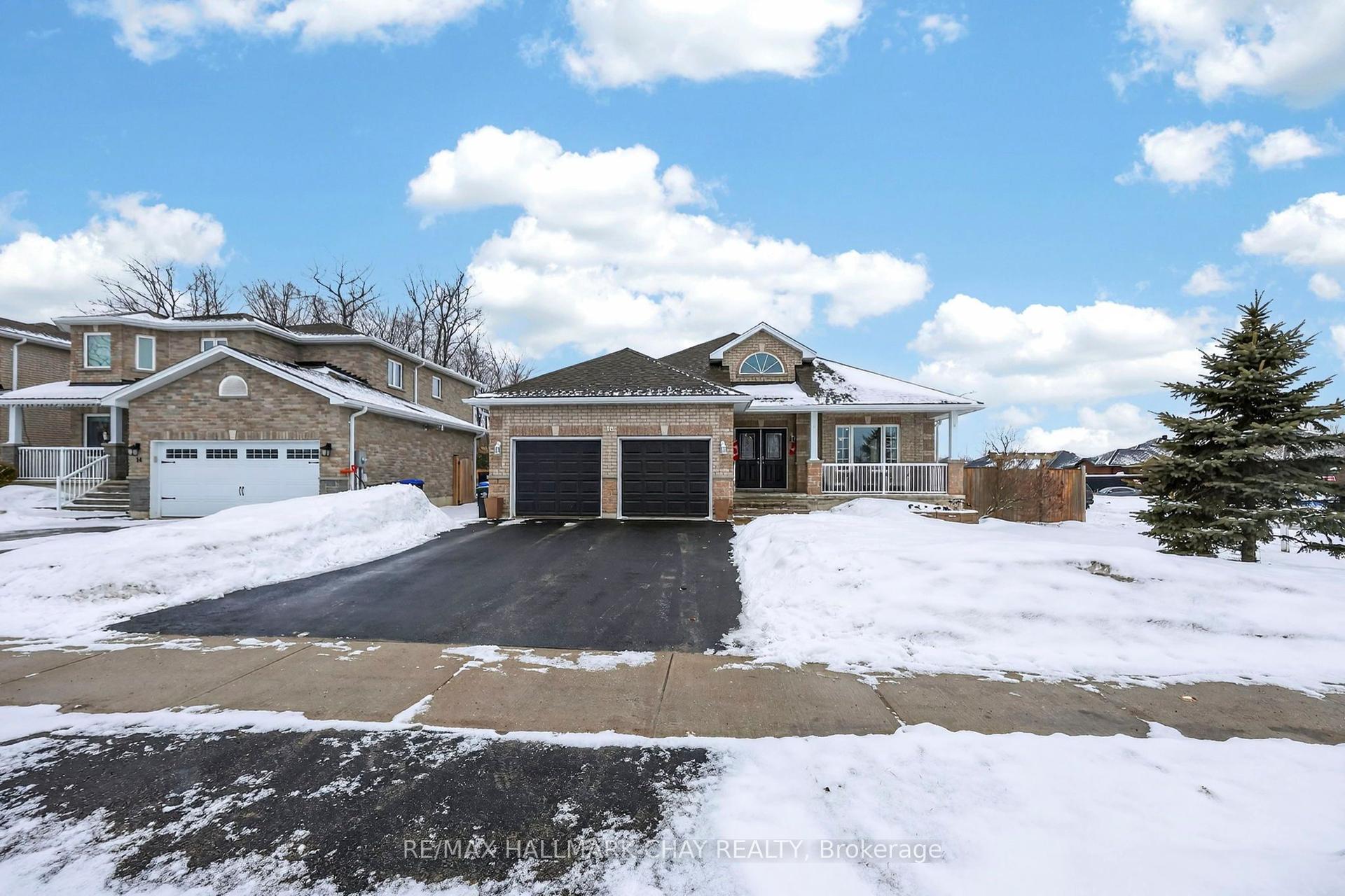 16 Sheppard Drive — photo 1