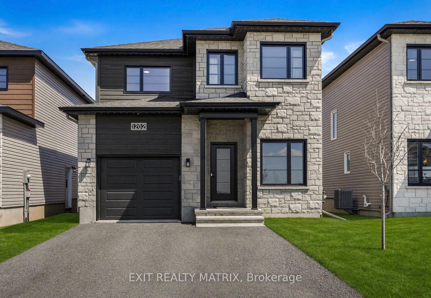 1202 Montblanc Crescent, Russell — Detached for sale, photo 1