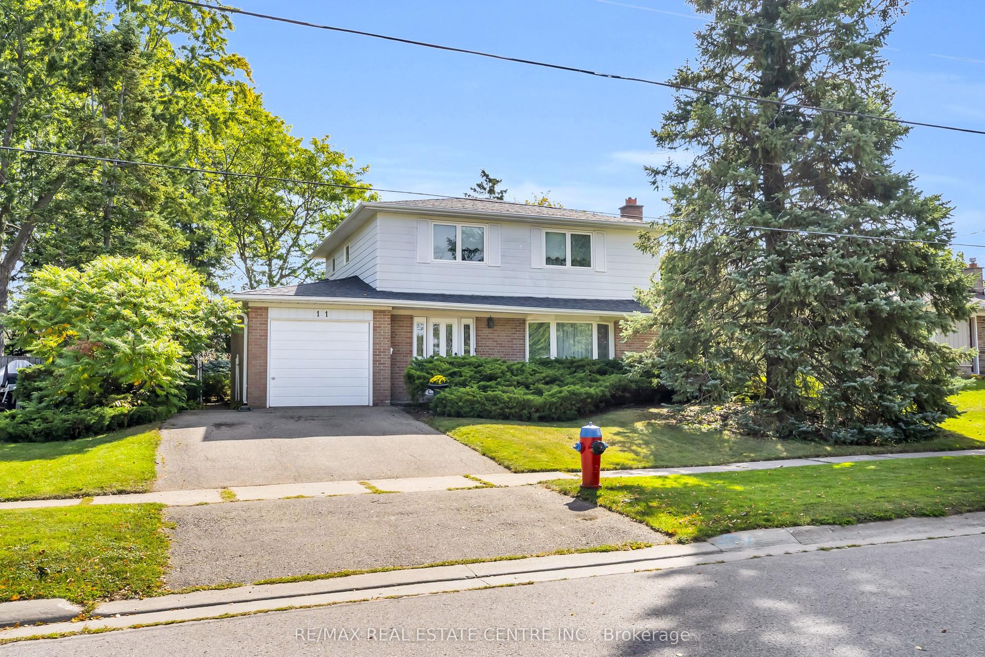 11 Dawson Crescent, Halton Hills — Detached for sale, photo 1