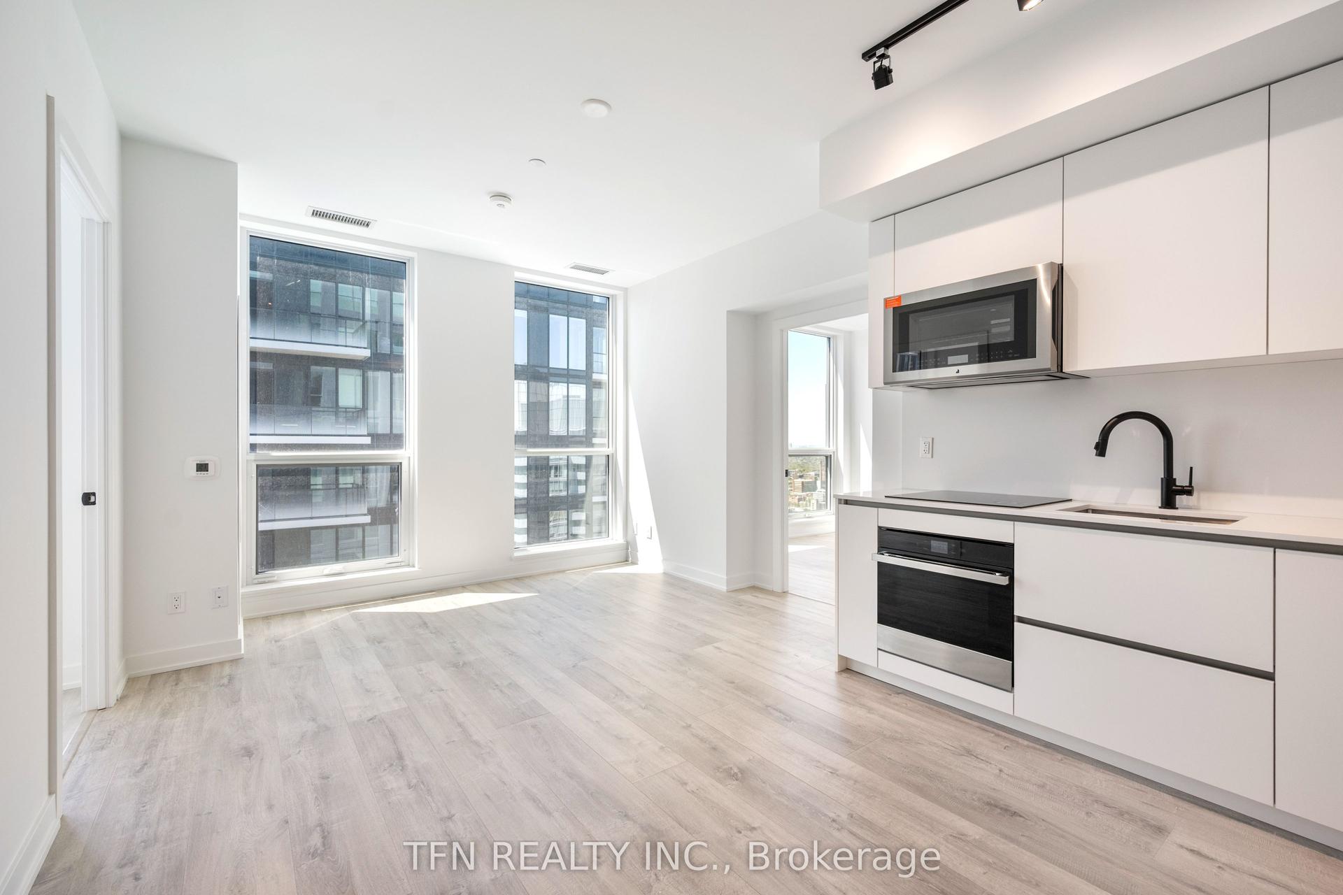 327 King Street W 4704 #4704, Toronto — Condo for sale, photo 1