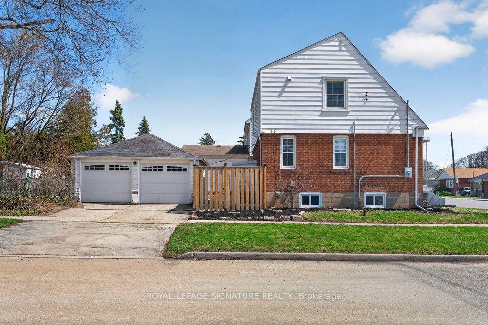3244 St Clair Avenue E — photo 1