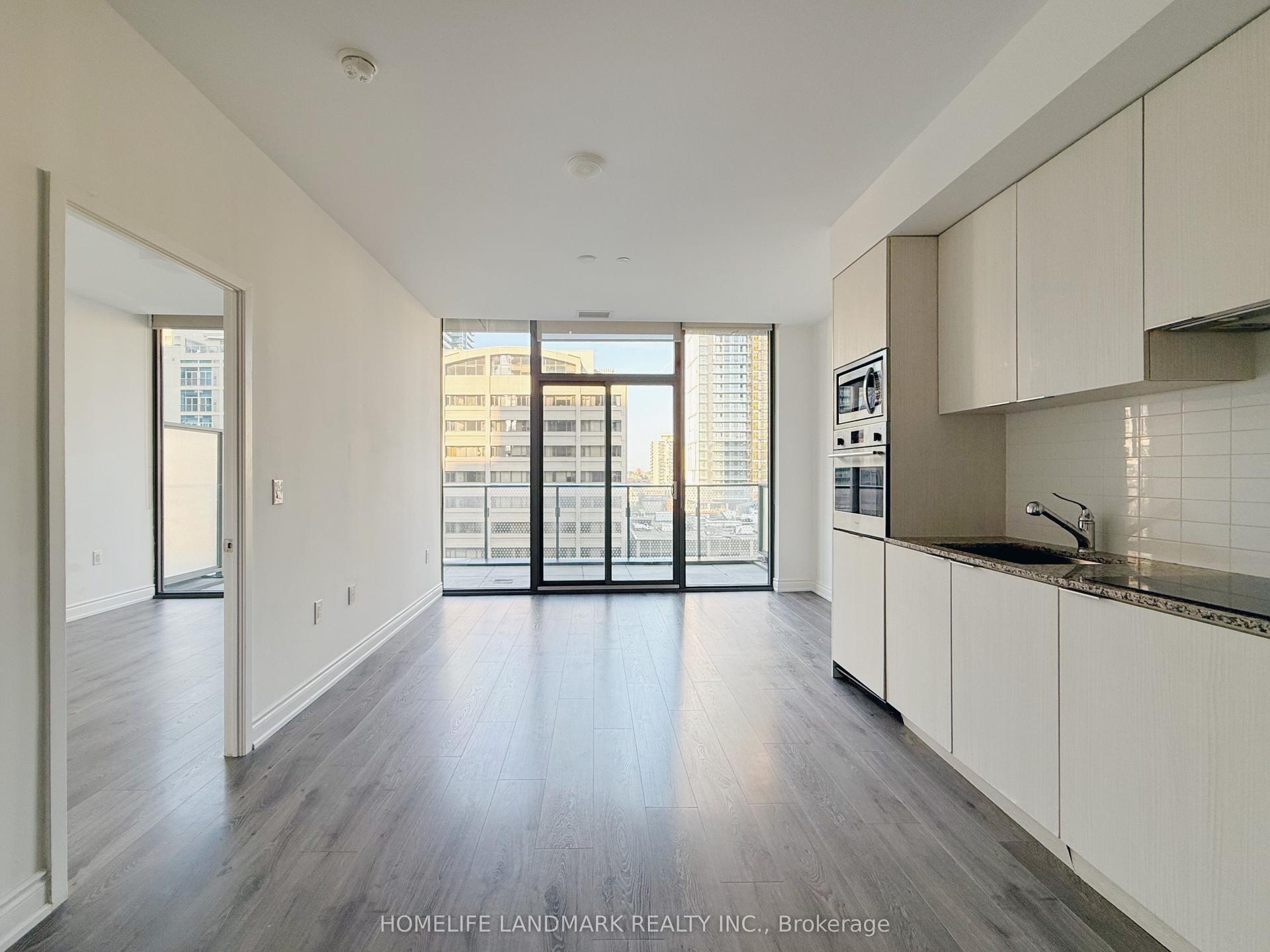 11 Wellesley Street W 501 #501 — photo 1